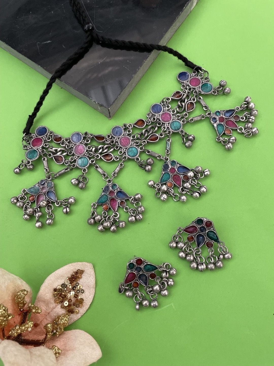 

Digital Dress Room Silver Plated Kundan Stone Studded Necklace & Earrings