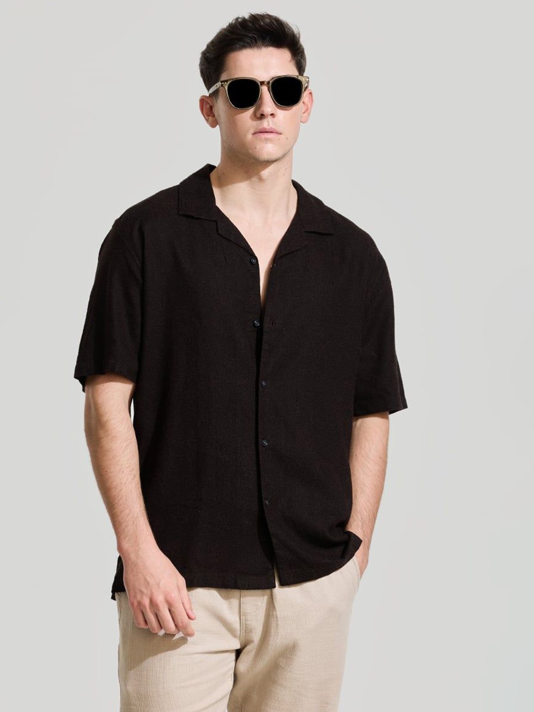 

Snitch Men Relaxed Cuban Collar Solid Cotton Linen Casual Shirt, Black