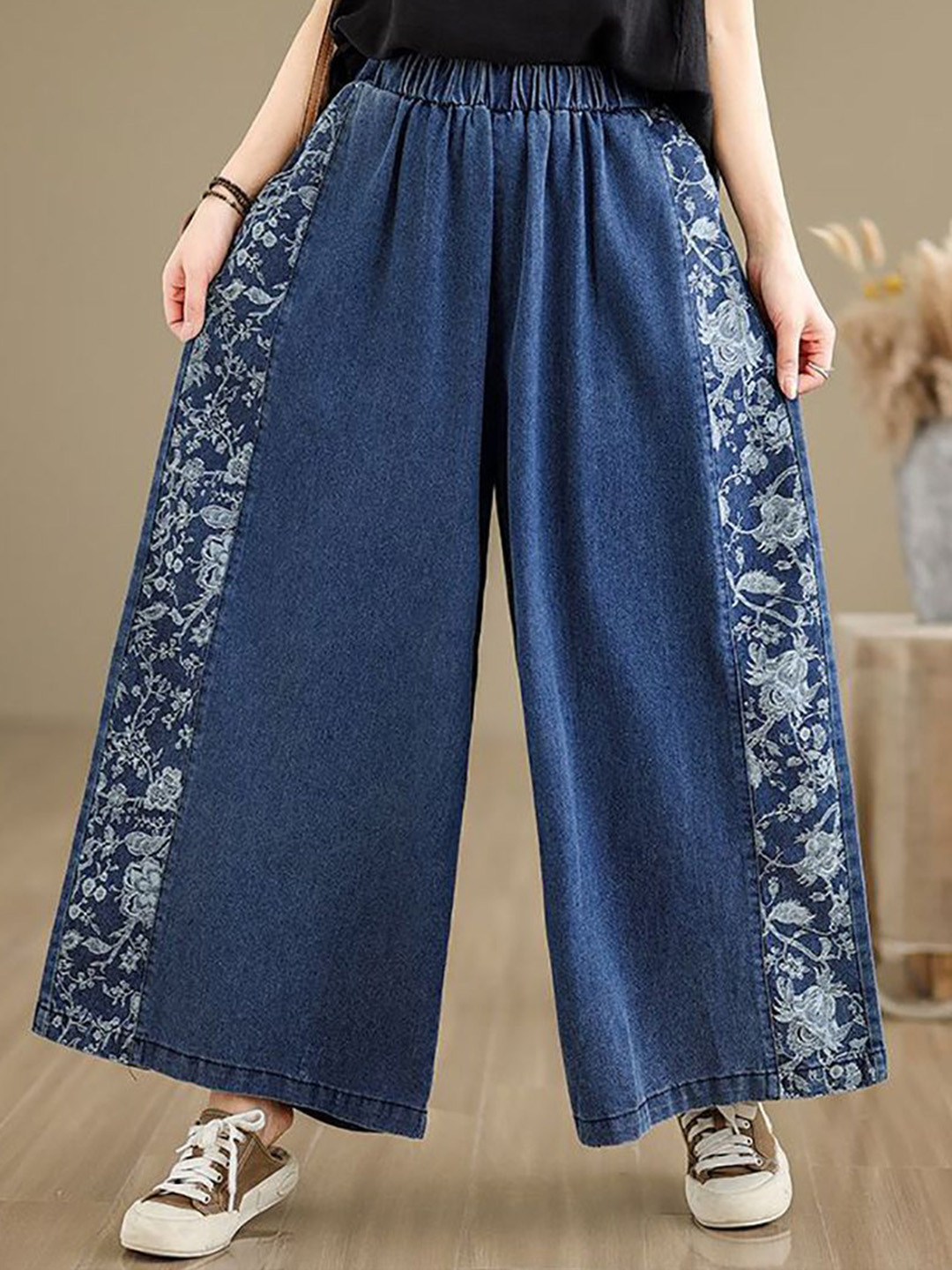 

StyleCast x Revolte Women Flared Jeans, Blue