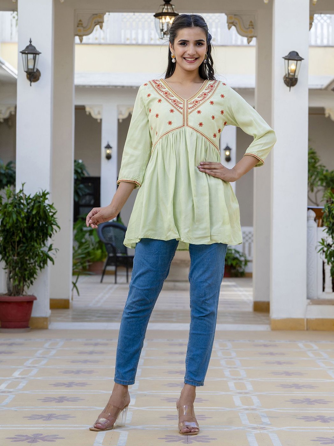 

ANNU PARIDHAN Floral Embroidered Top, Green
