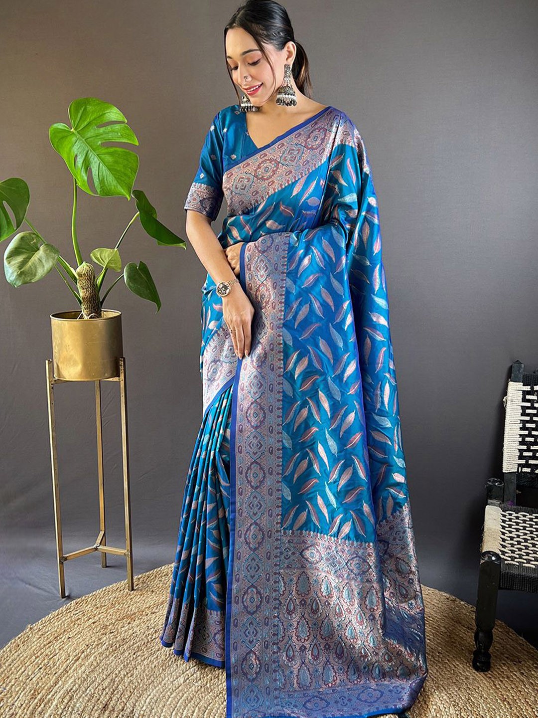 

SGF11 Woven Design Zari Pure Silk Traditional Kanjeevaram Saree, Blue