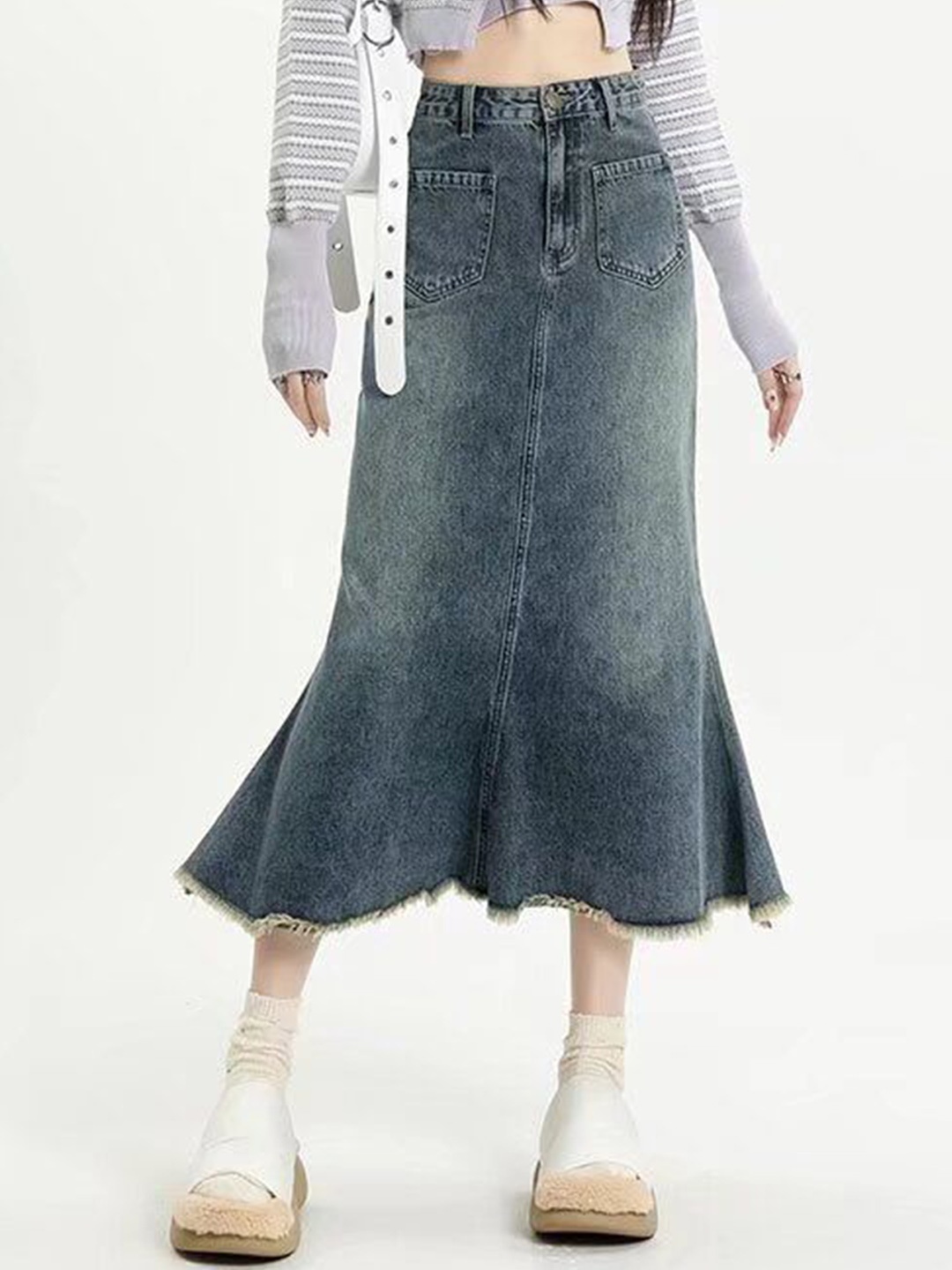 

StyleCast x Revolte Flared Midi Skirt, Blue