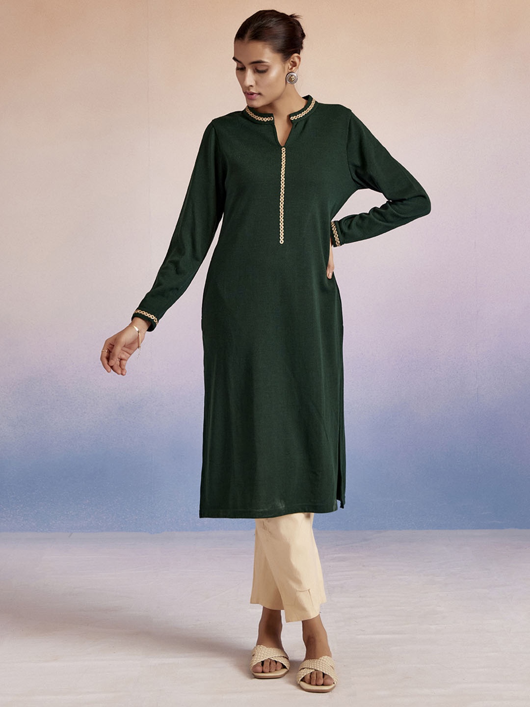 

Jaipur Kurti Women Embroidered Straight Woolen Kurta, Green