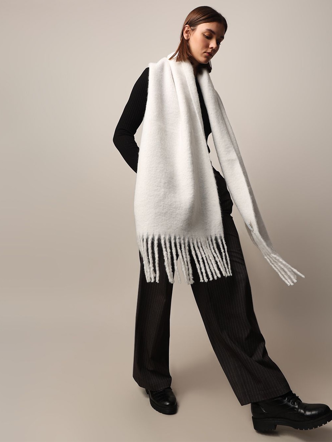 

ONLY Women Solid Tasselled Border Scarf, White