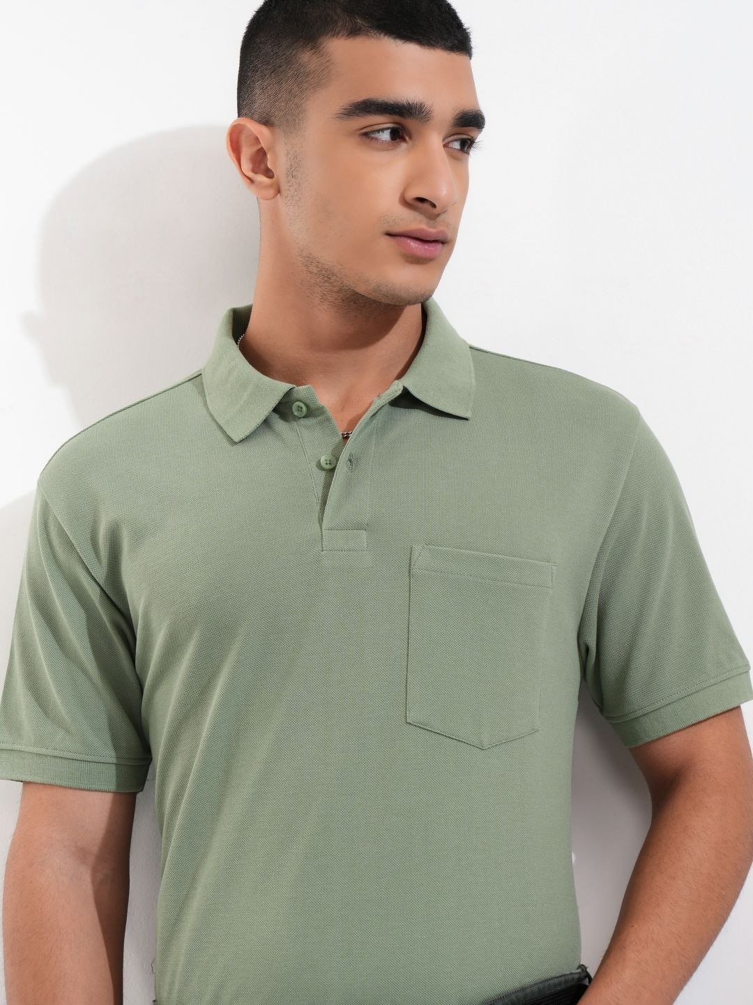 

HIGHLANDER Men Solid Polo Collar Cotton T-shirt, Olive
