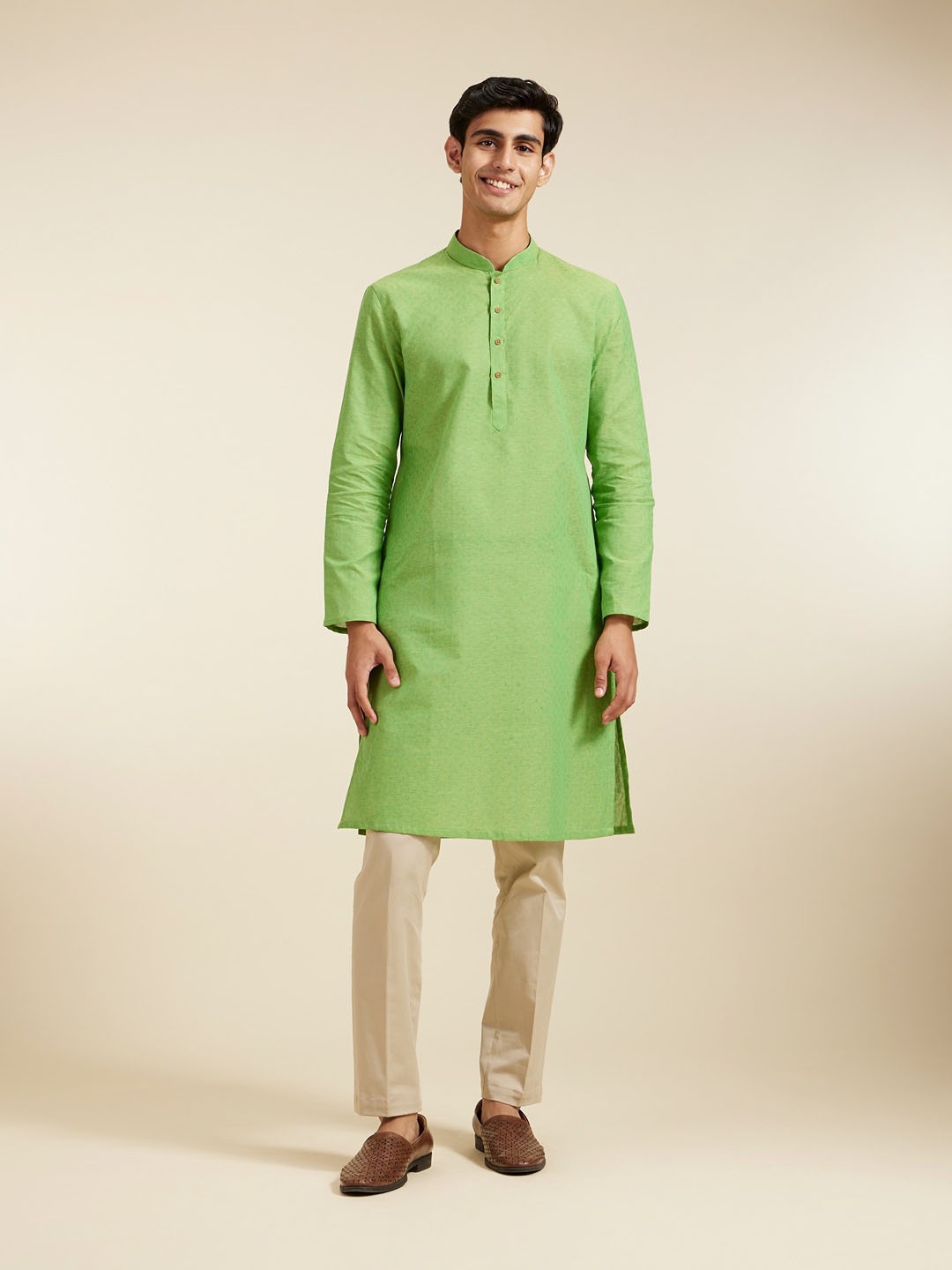 

Diwas by Manyavar Men Geometric Woven Design Mandarin Collar Cotton Straight Kurta, Green