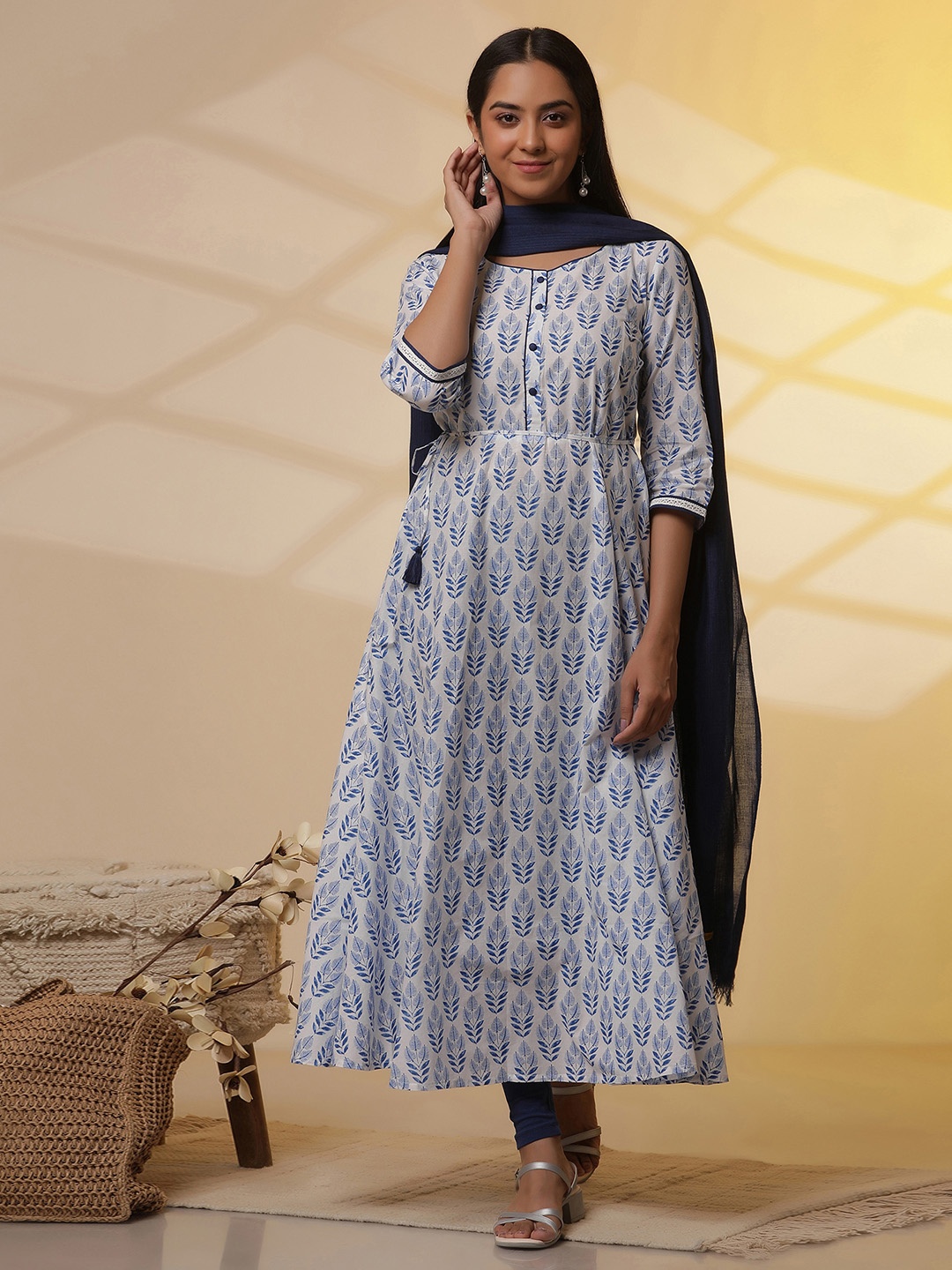 

AURELIA Floral Printed Round Neck Pure Cotton A-Line Kurta With Leggings and Dupatta, White