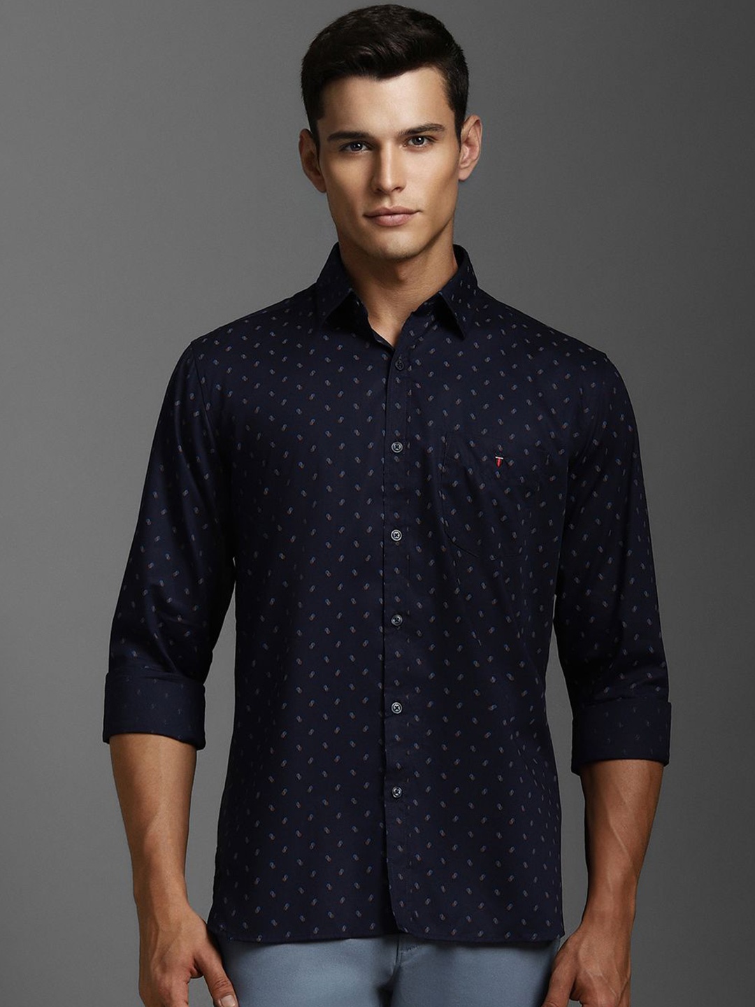 

Louis Philippe Sport Men Slim Fit Micro Ditsy Printed Casual Shirt, Navy blue