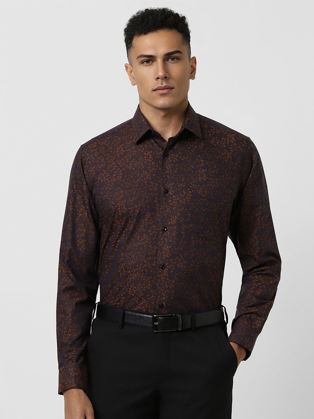 

Van Heusen Men Spread Collar Floral Printed Cotton Slim Fit Formal Shirt, Purple