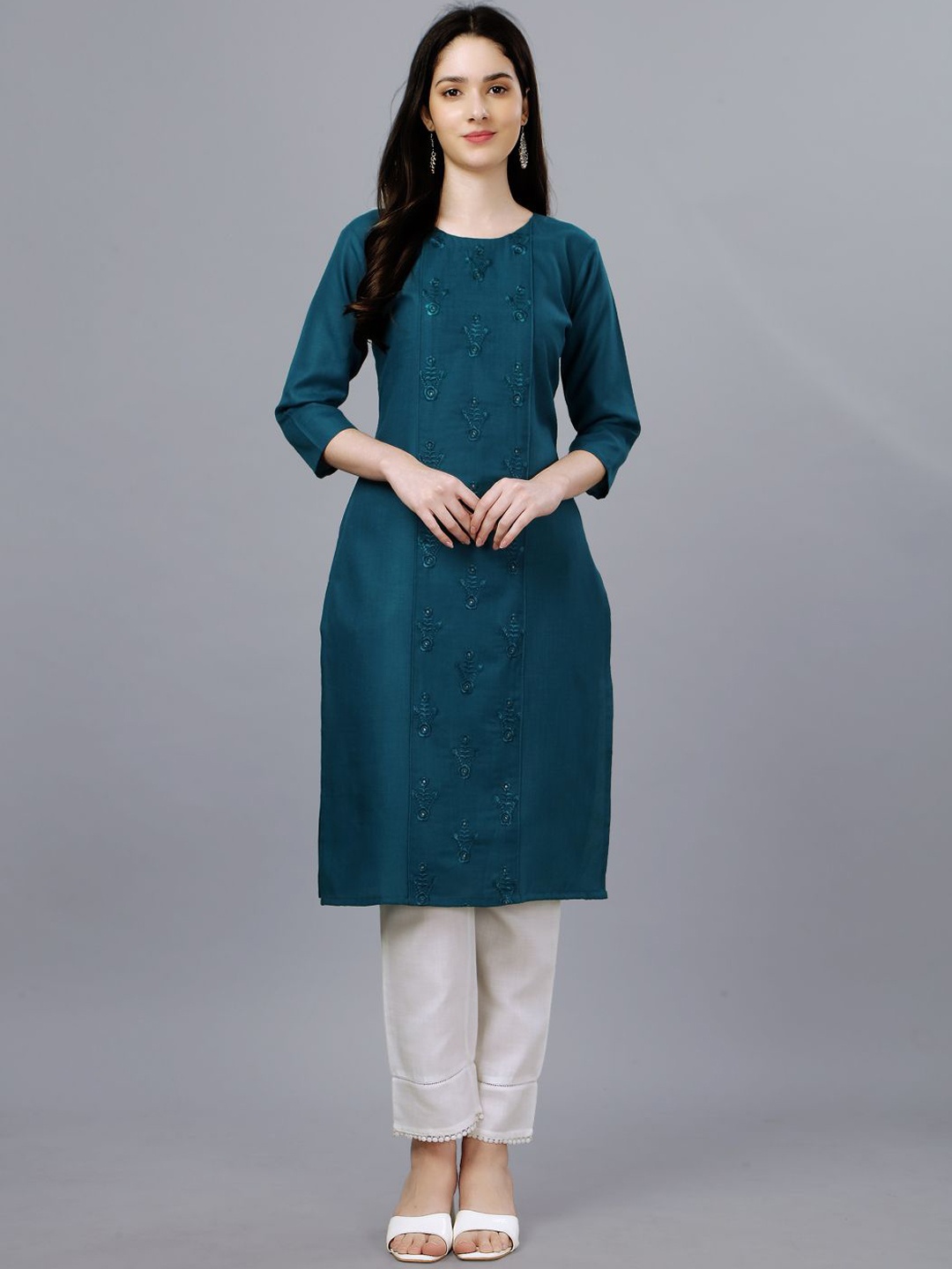 

KAYOMMI Women Embroidered Cotton Mirror Work Kurta, Blue