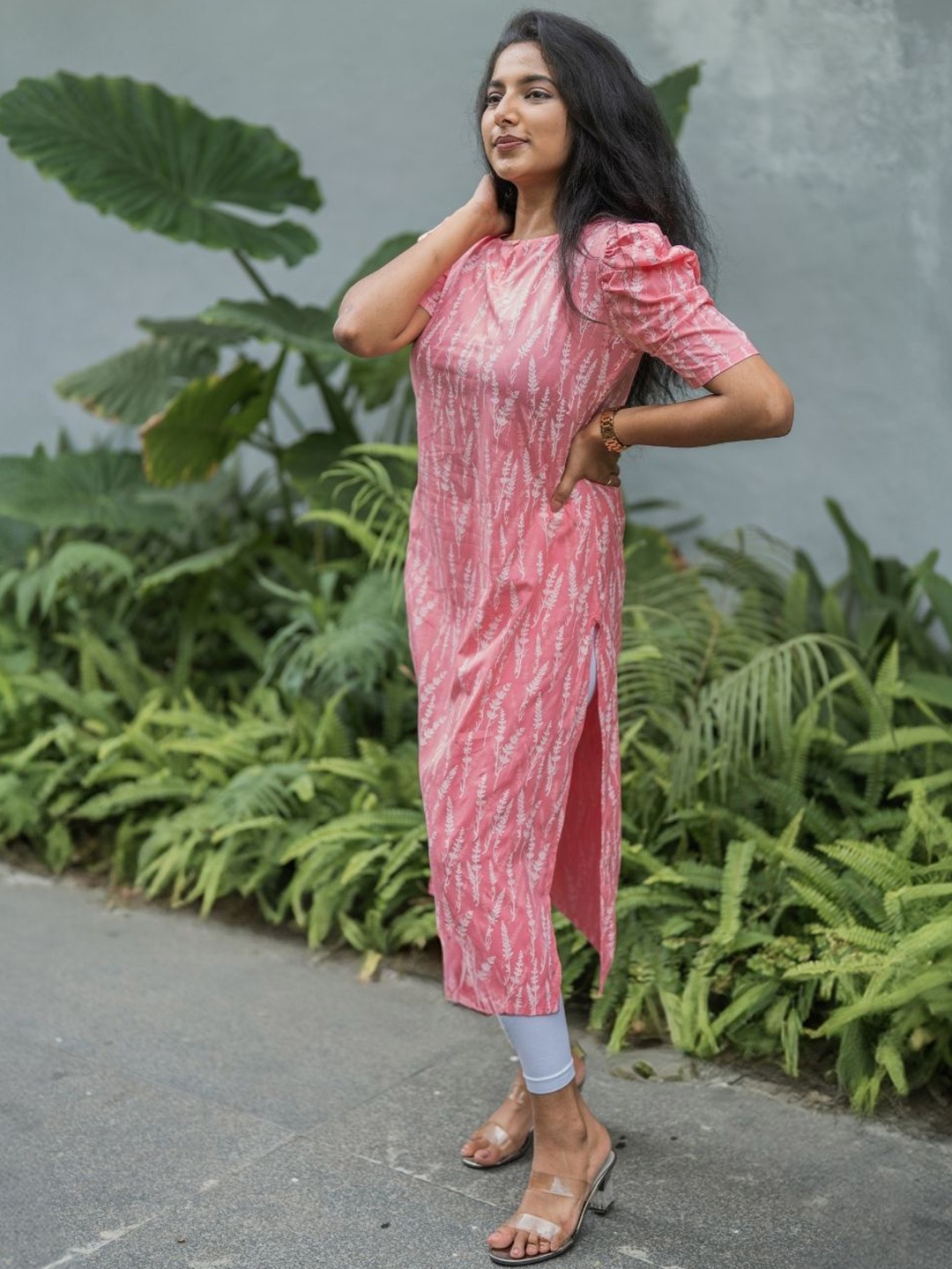 

HAY Floral Printed Keyhole Neck Puff Sleeves Straight Kurta, Coral