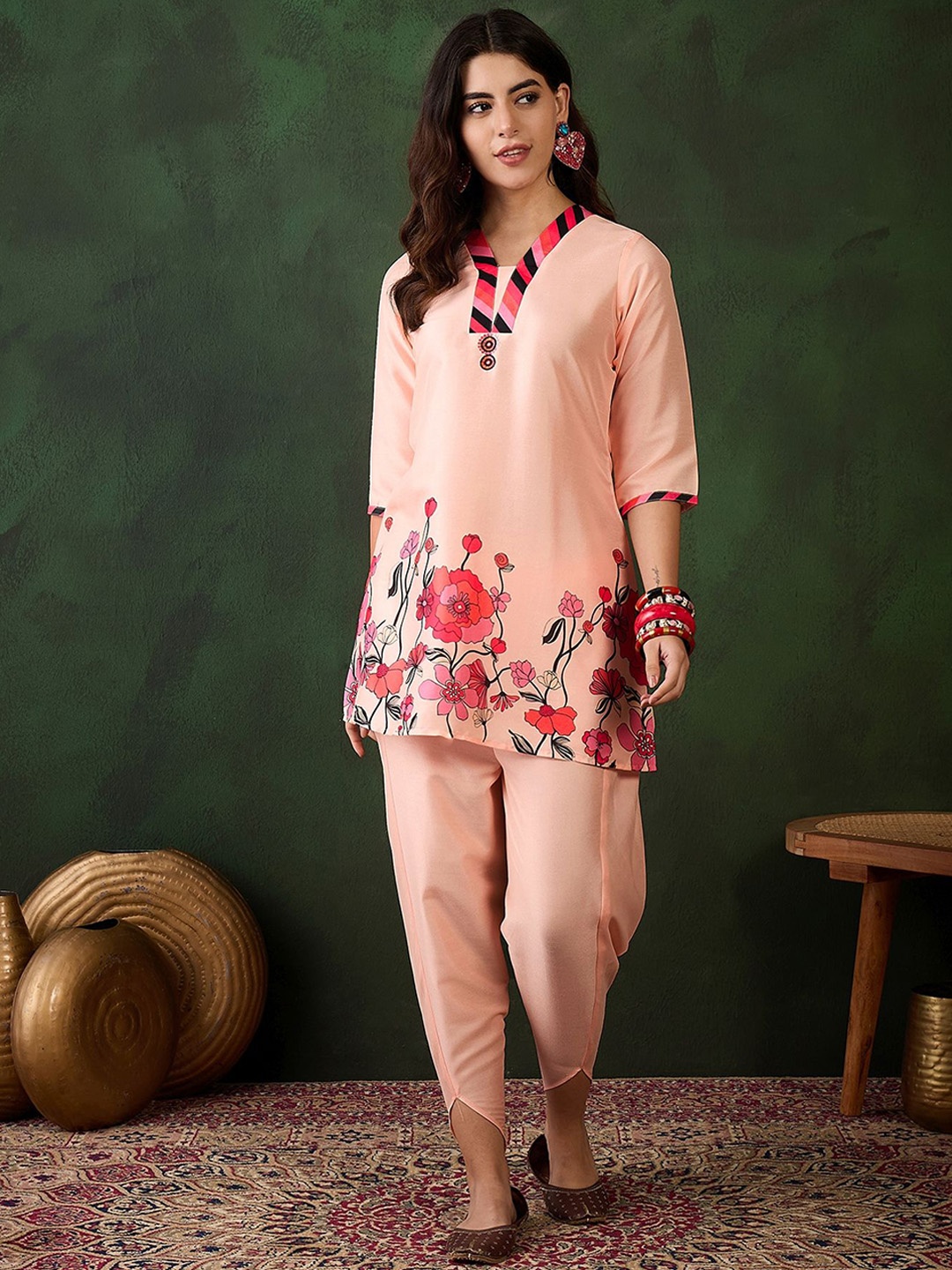 

Sangria Women Printed Tunic With Trouser Co-Ords, Peach