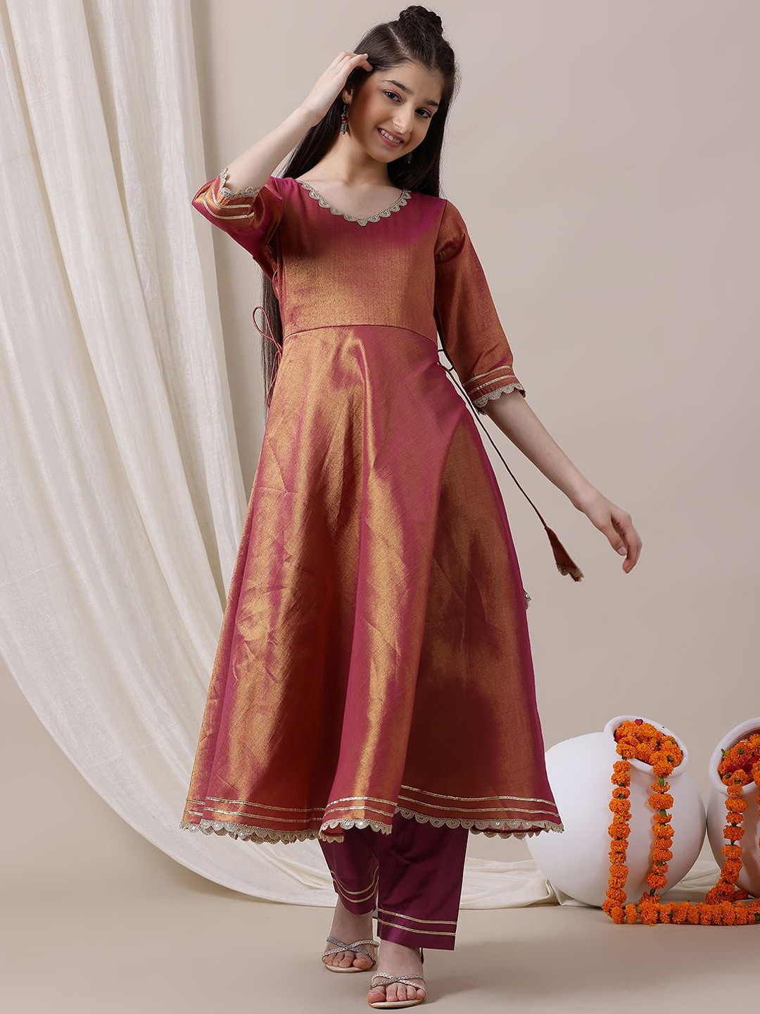 

Inddus Girls Empire Anarkali Kurta with Trousers, Pink