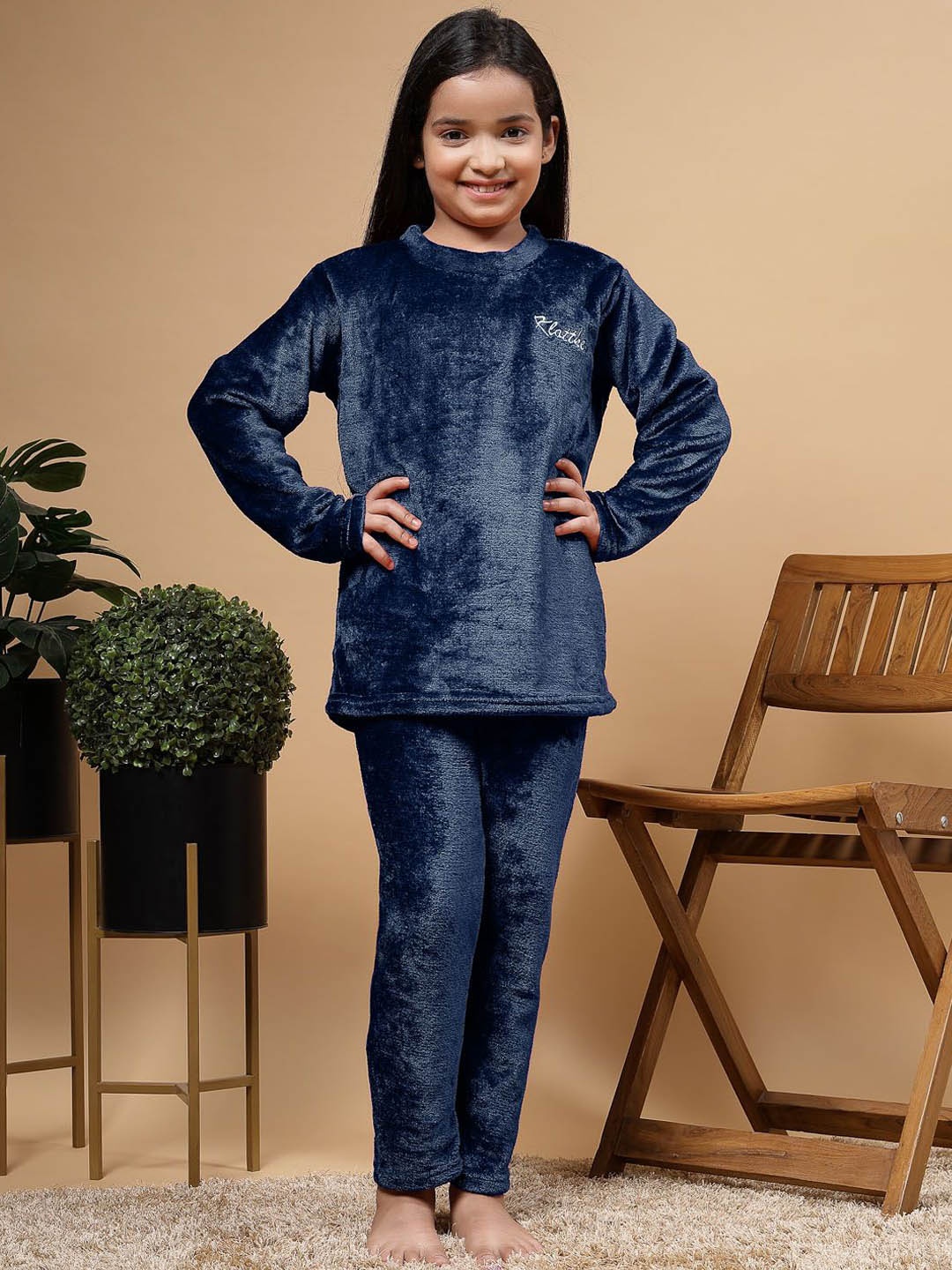 

KLOTTHE Girls Solid Night Suit, Navy blue