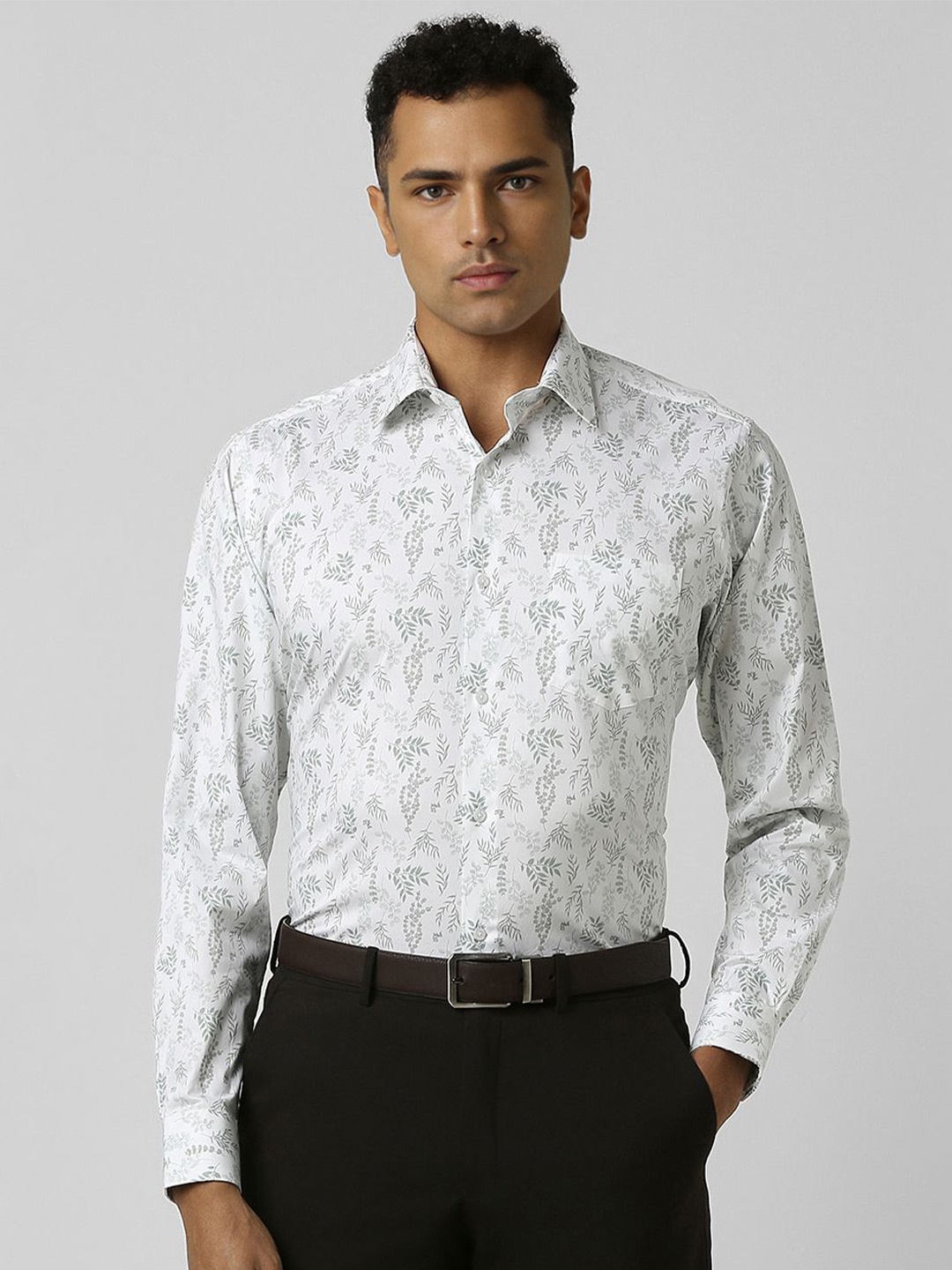 

Van Heusen Men Spread Collar Floral Printed Cotton Slim Fit Formal Shirt, White