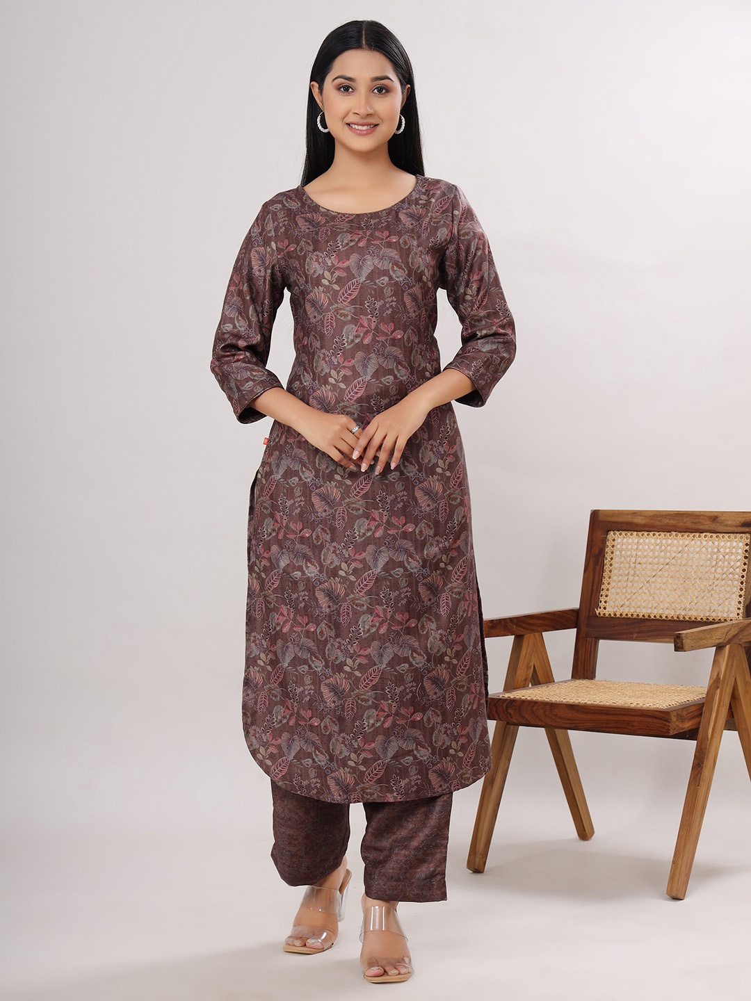 

VASVI Floral Printed Regular Straight Kurta with Palazzos, Brown