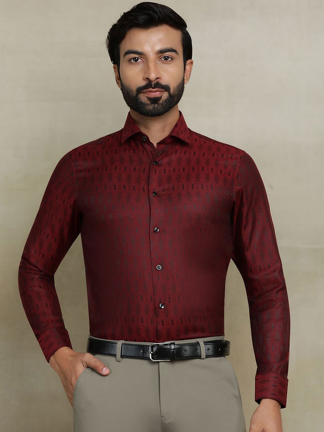

WYRE Men Spread Collar Abstract Printed Cotton Slim Fit Formal Shirt, Maroon