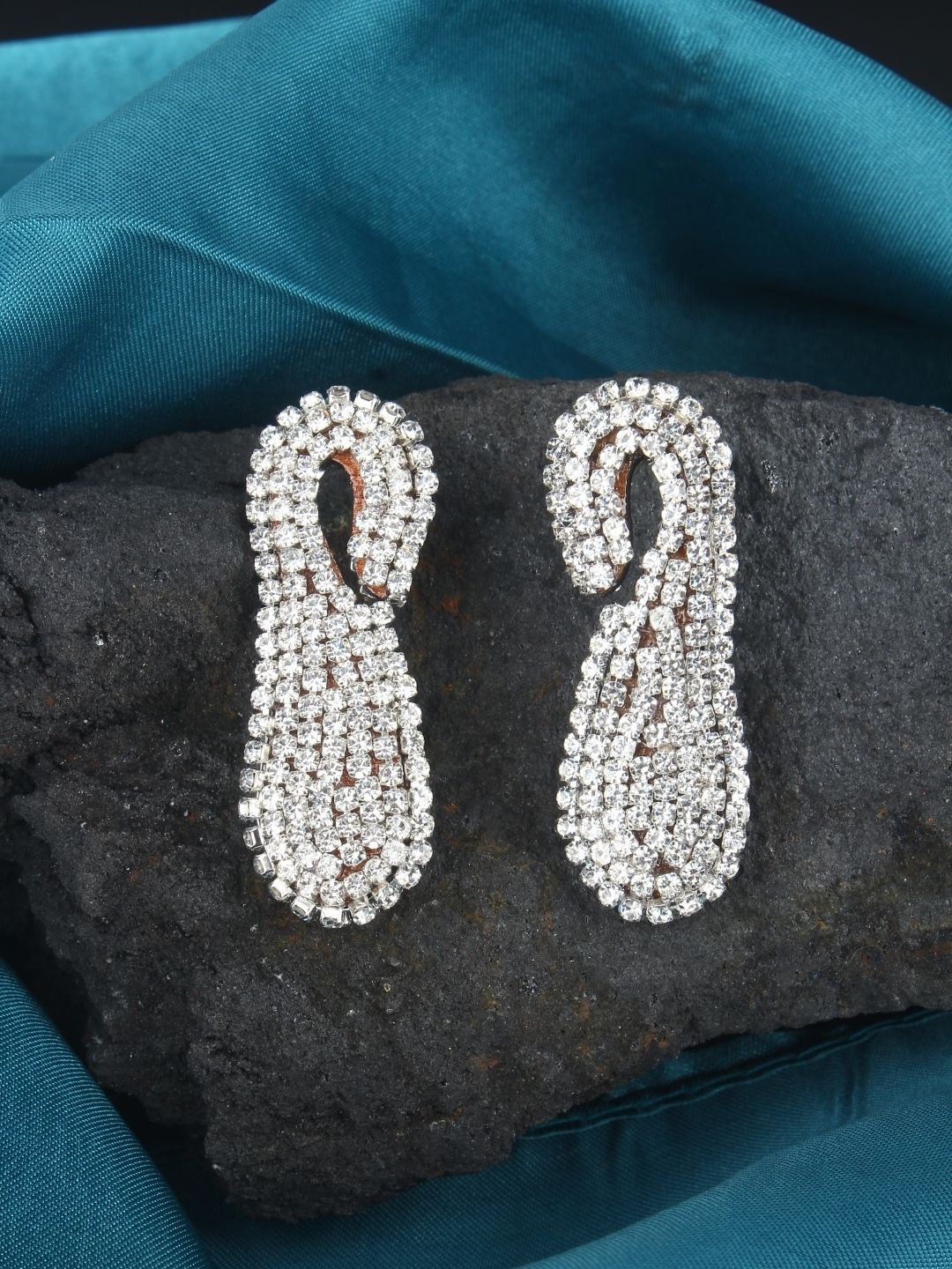 

KPOP Silver Plated Rhinestone Contemporary Studs