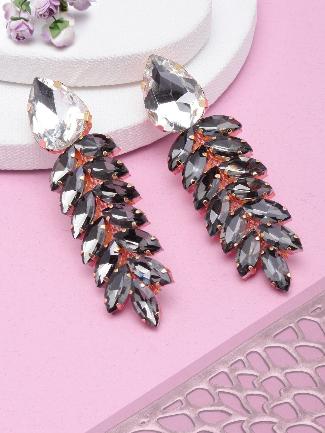 

KPOP Contemporary Drop Earrings, Gold