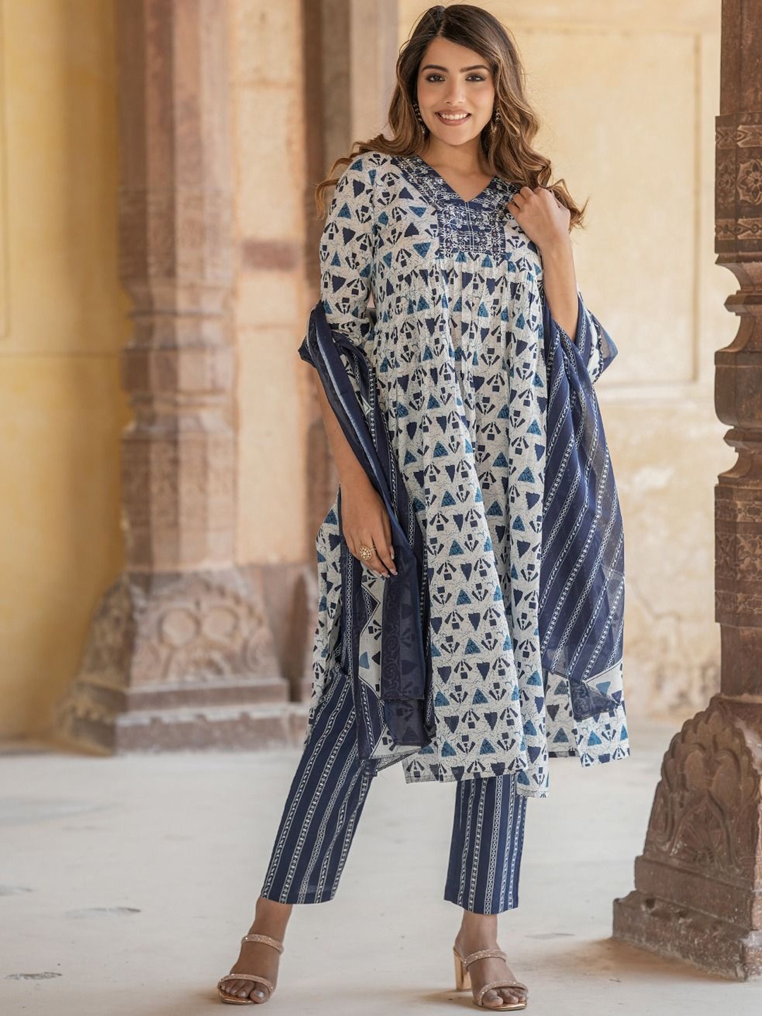 

BAESD Geometric Embroidered Thread Work Pure Cotton Straight Kurta with Trouser & Dupatta, Navy blue