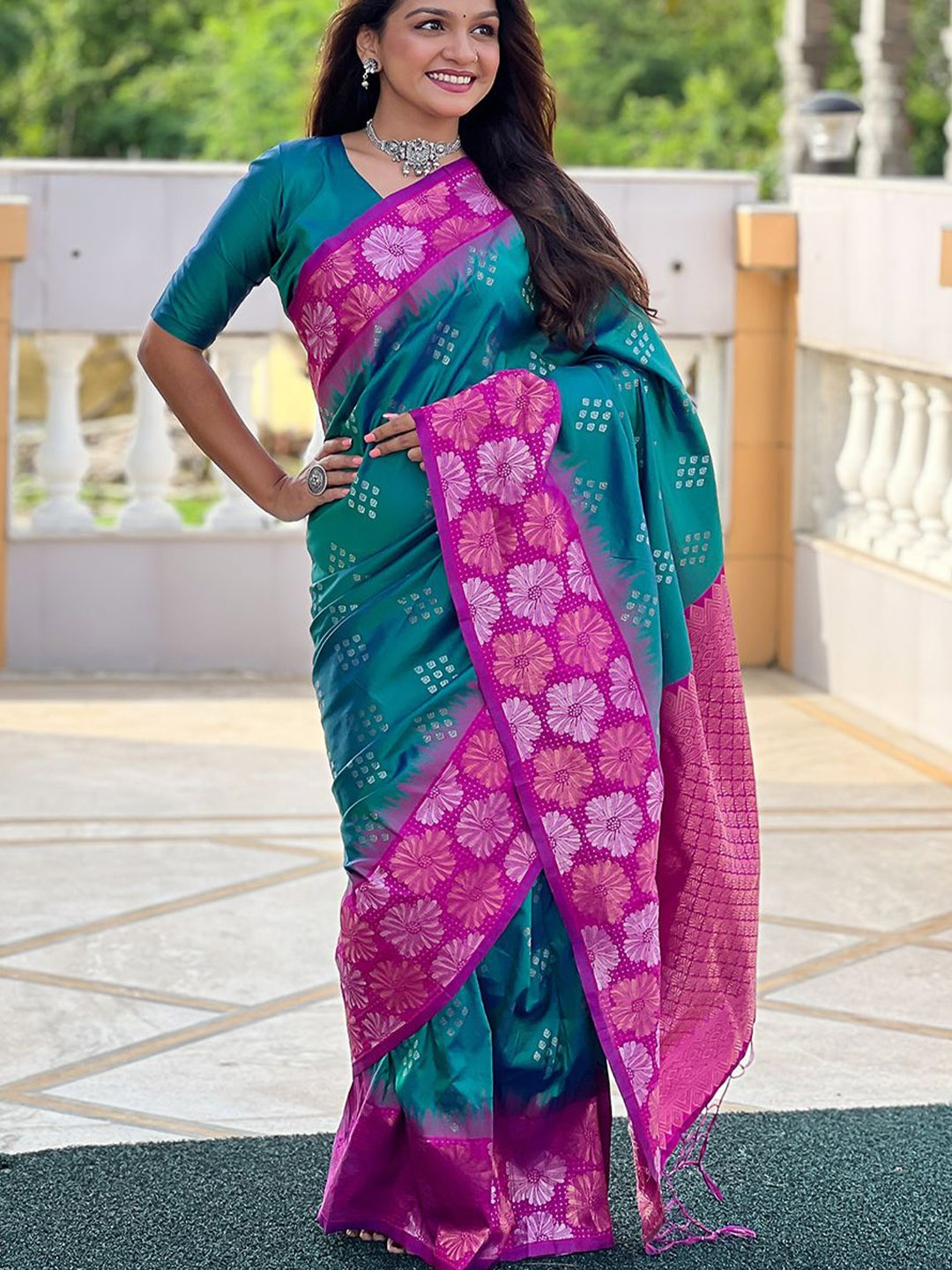 

SGF11 Woven Design Zari Pure Silk Kanjeevaram Saree, Turquoise blue