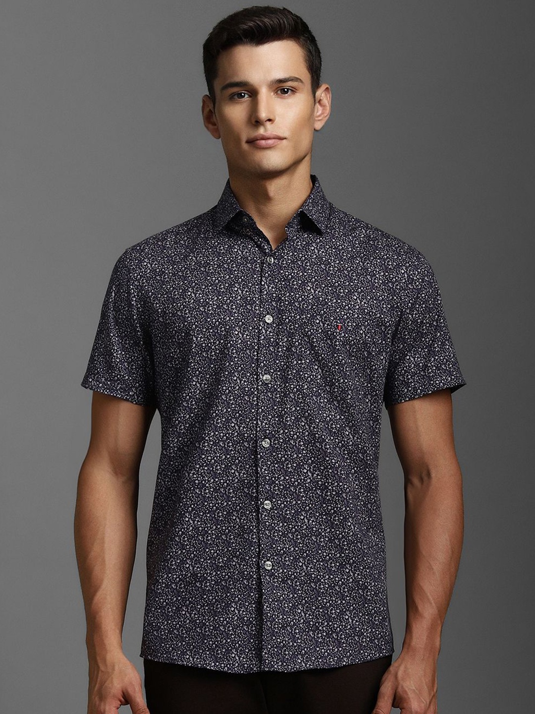 

Louis Philippe Sport Men Slim Fit Abstract Printed Casual Shirt, Navy blue