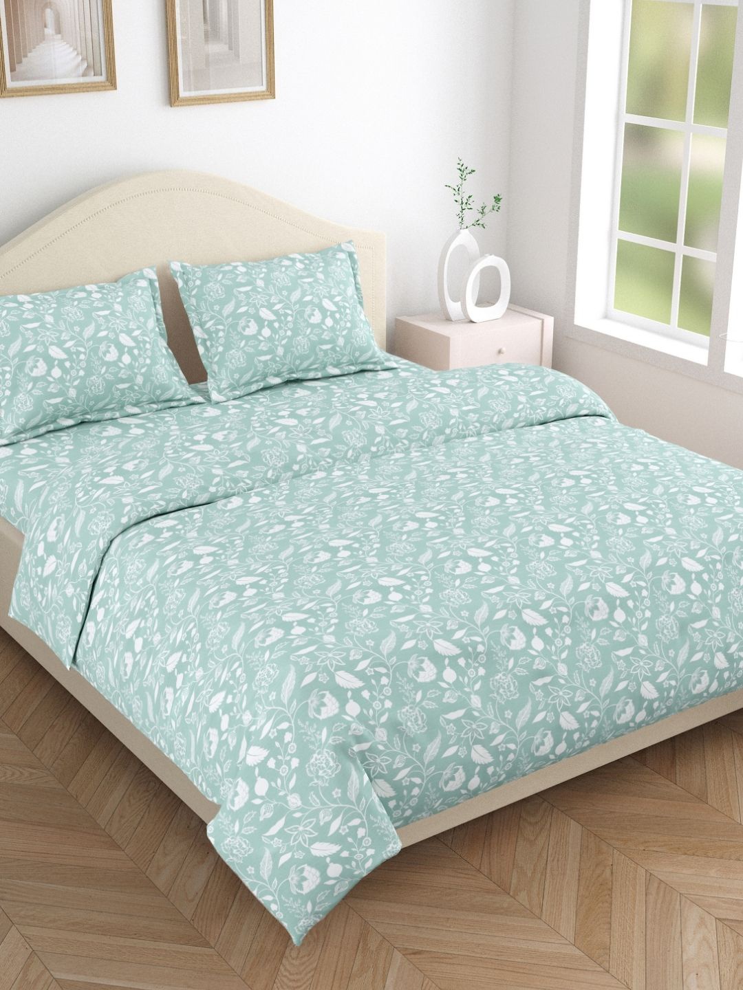 

haus & kinder Sapphire Hues Blue Floral Printed 186 TC Pure Cotton Queen Bedsheet Set