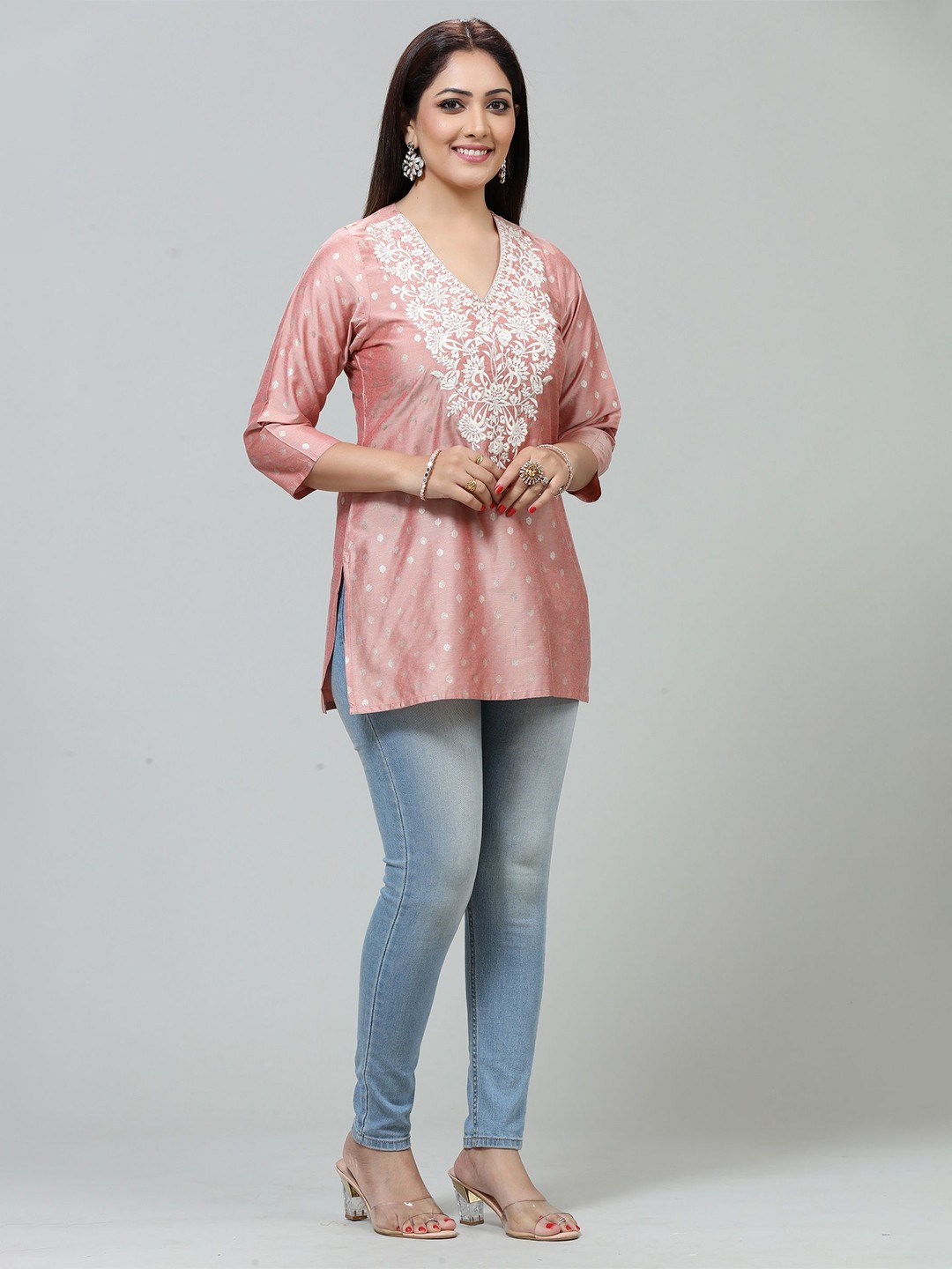 

COTTON CULTURE Floral Embroidered V-Neck Kurti, Peach