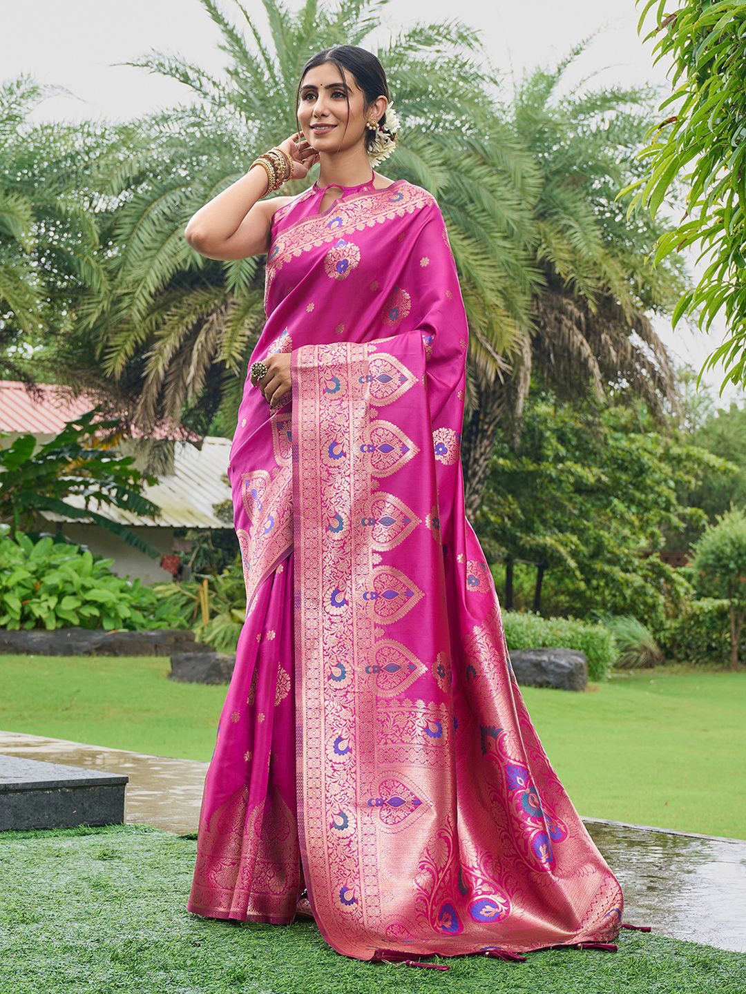 

GARIYA Woven Design Zari Banarasi Saree, Pink
