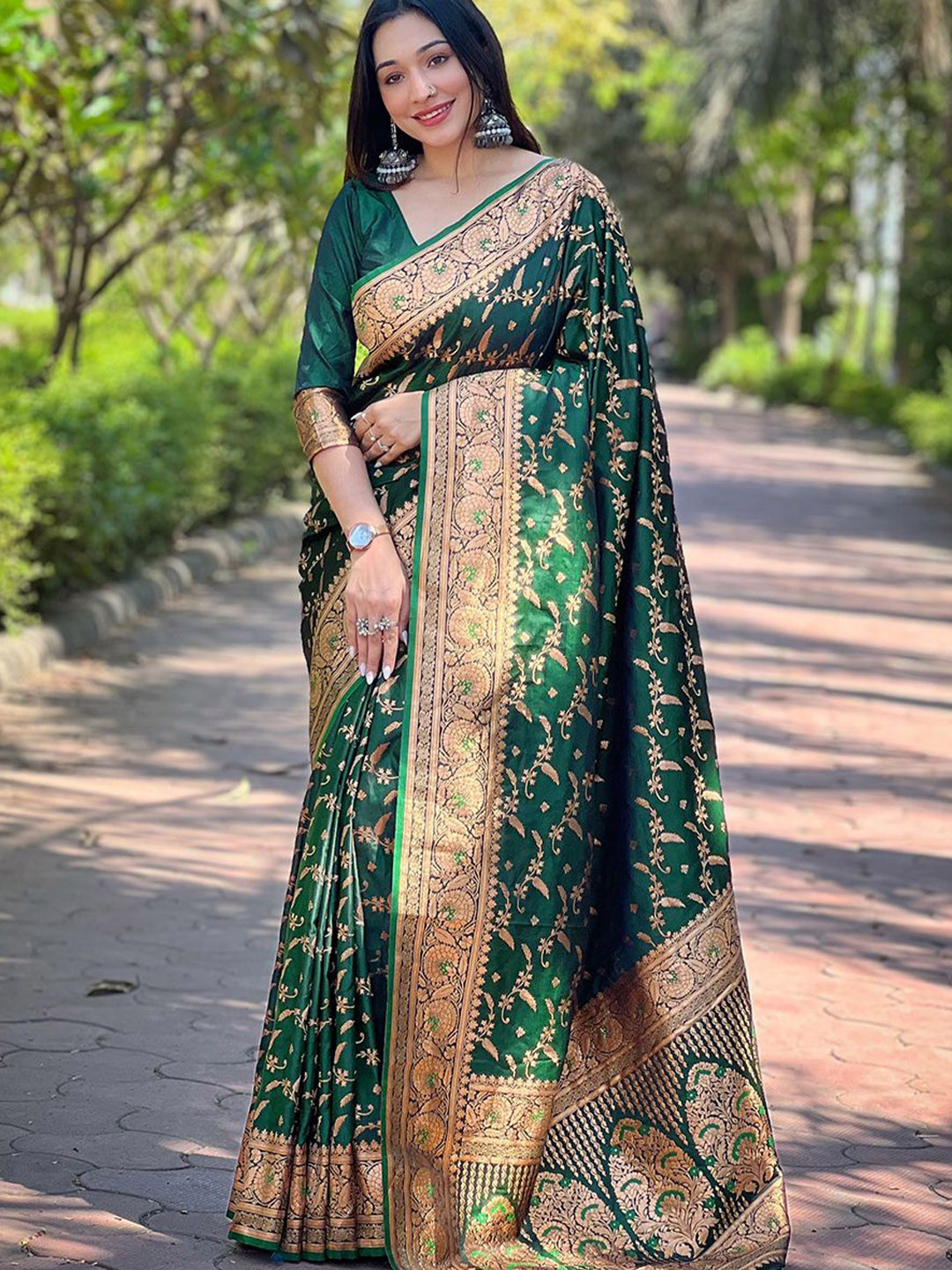 

SGF11 Woven Design Zari Pure Silk Kanjeevaram Saree, Green
