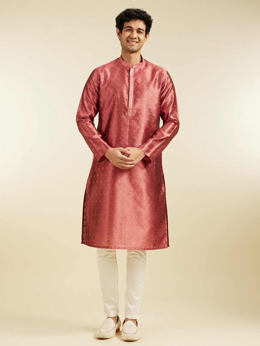 

Diwas by Manyavar Men Ethnic Motifs Woven Design Thread Work Jacquard Straight Kurta, Maroon