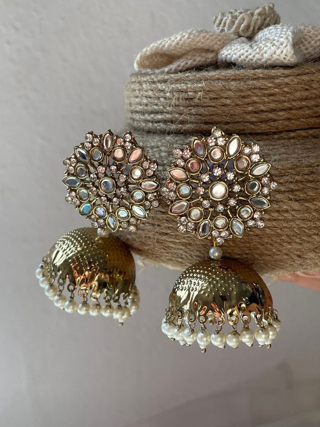 

ISHKAARA Gold-Plated Kundan Studded & Beaded Contemporary Jhumkas