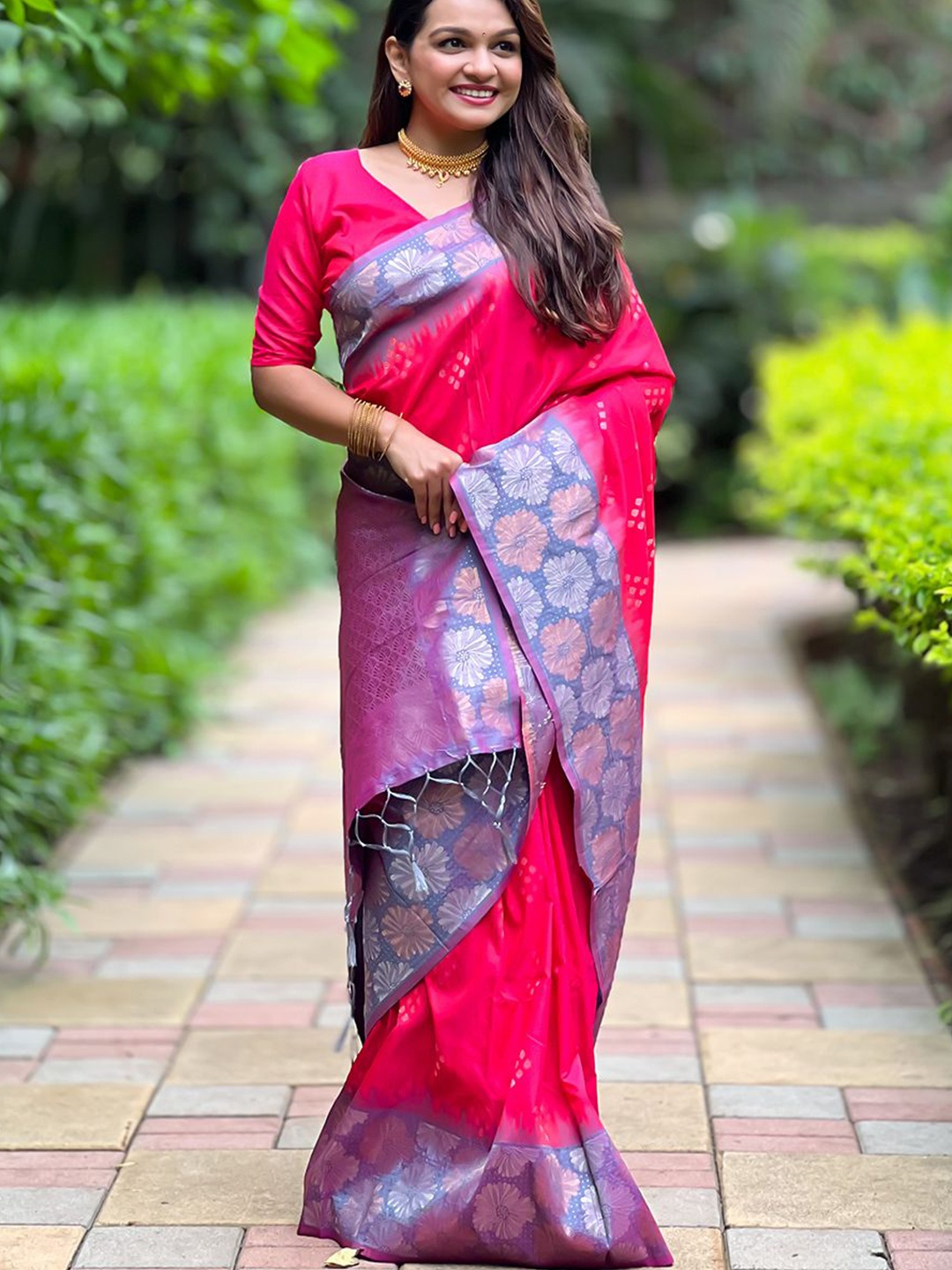 

SGF11 Pure Silk Woven Design Zari Kanjeevaram Saree, Pink