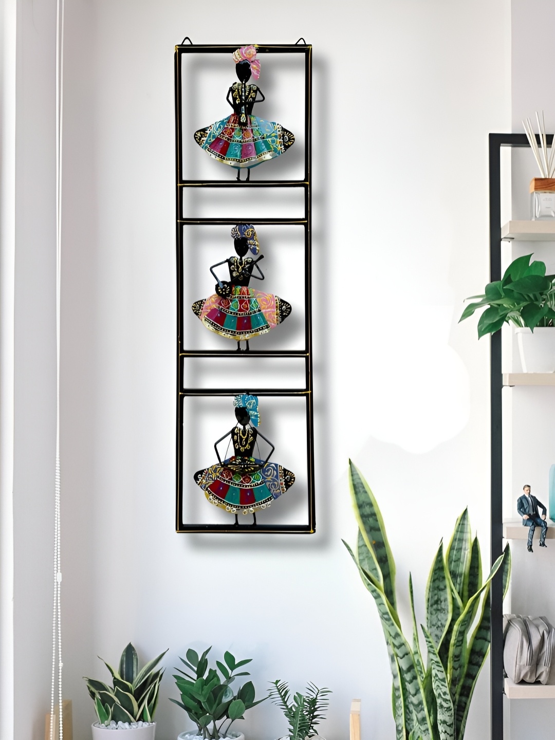 

ANSHIKA INTERNATIONAL Black & Blue Printed Rajasthani Musician Metal Wall Decor