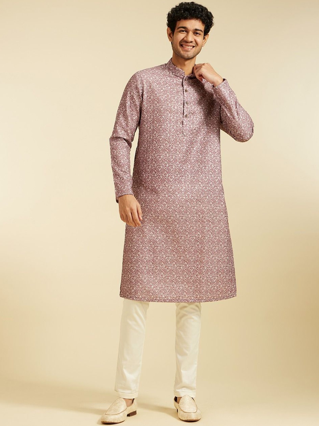 

Diwas by Manyavar Men Geometric Printed Straight Kurta, Pink