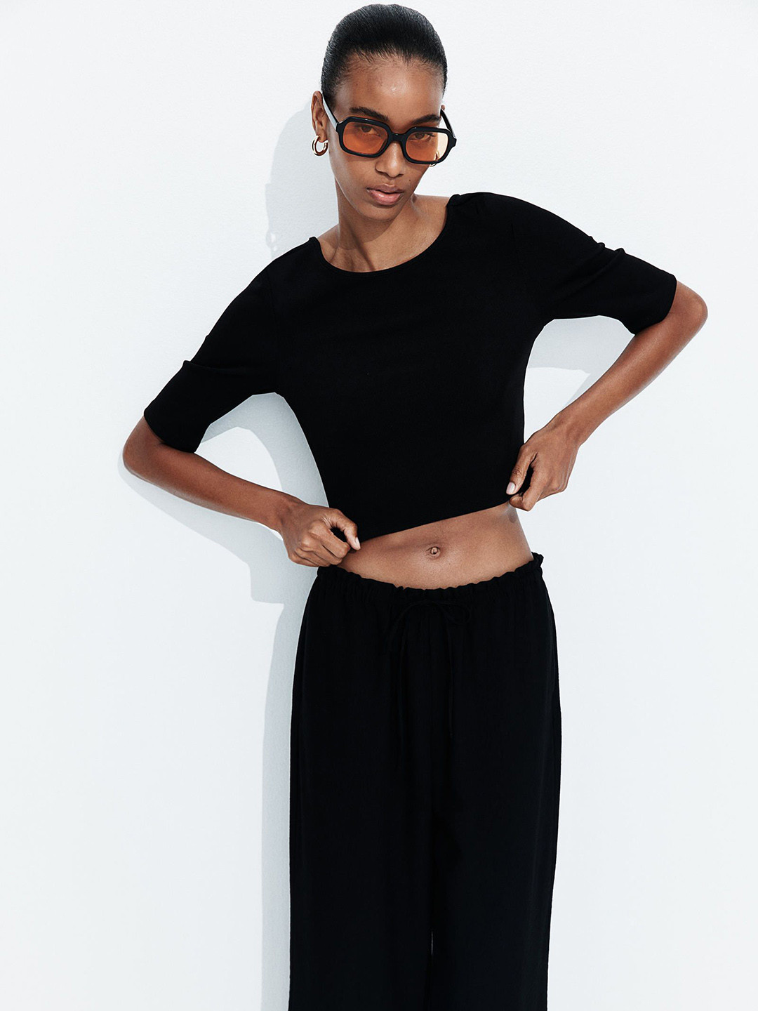 

H&M Women Straight Drawstring Trousers, Black
