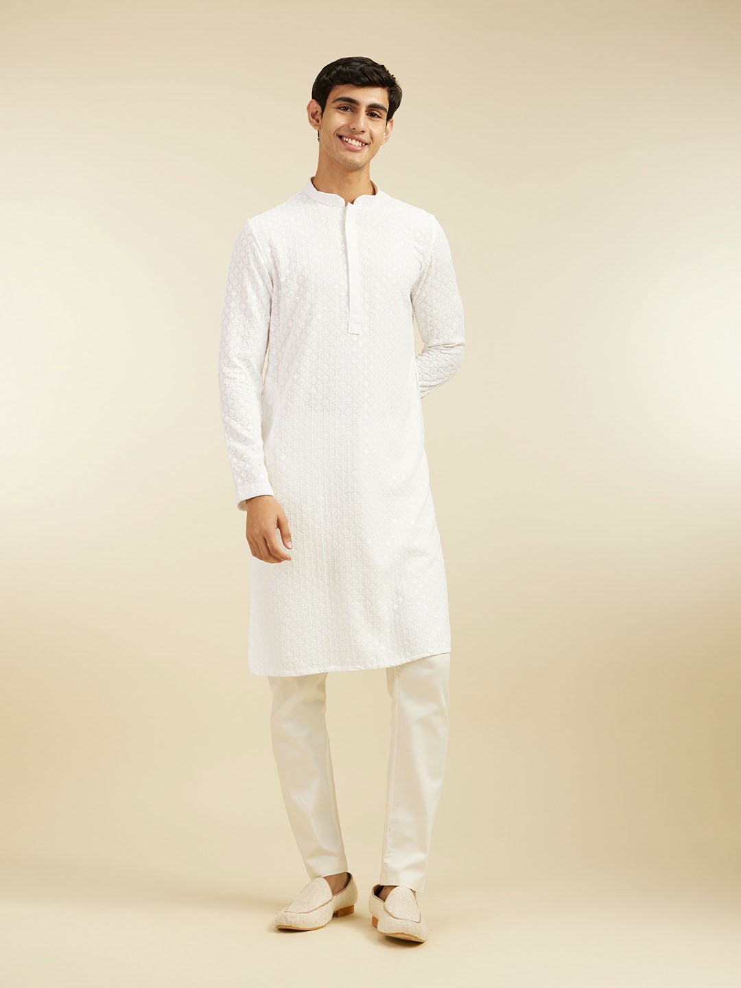 

Diwas by Manyavar Geometric Embroidered Chikankari & Sequinned Mandarin Collar Kurta, White