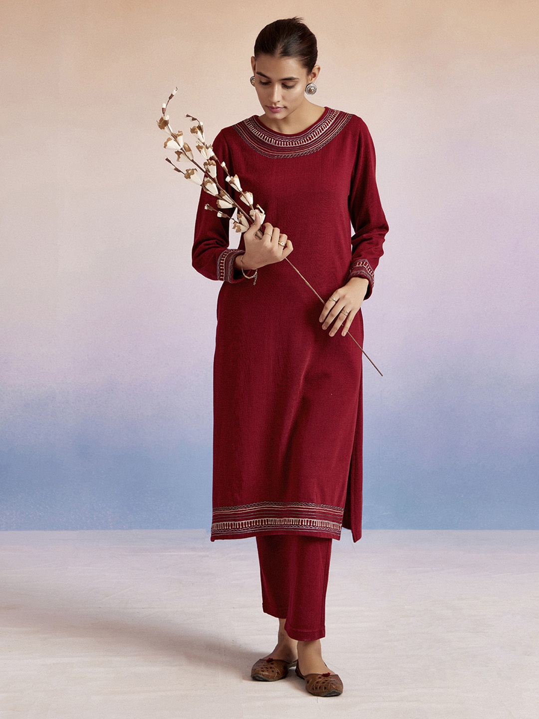 

Jaipur Kurti Women Embroidered Straight Woolen Kurta, Maroon