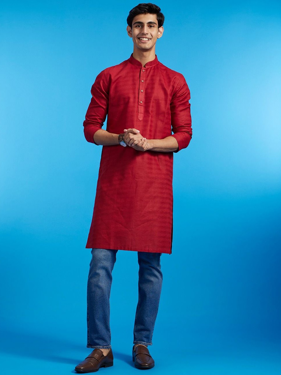 

Diwas by Manyavar Men Striped Mandarin Collar Cotton Straight Kurta, Red