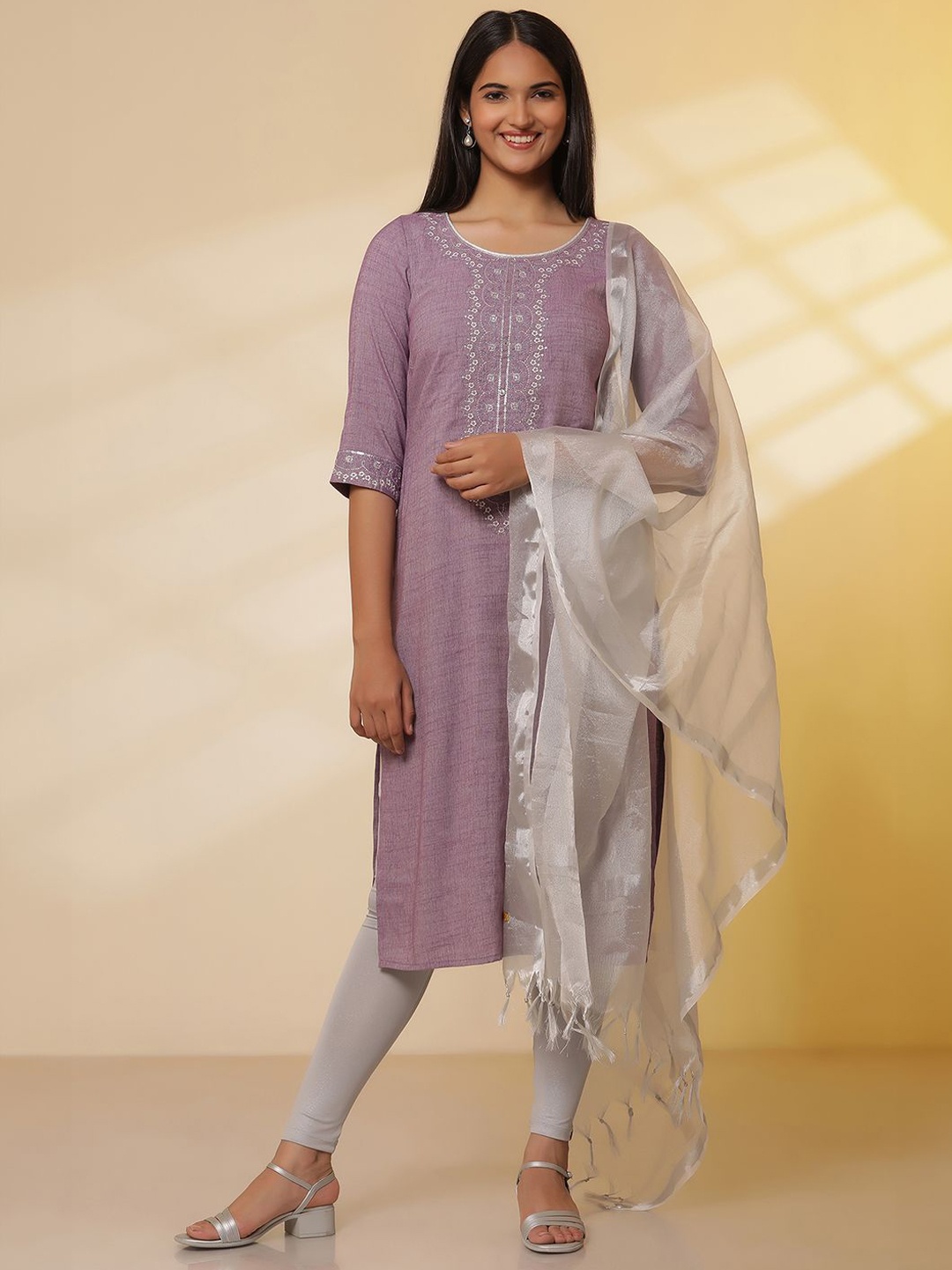 

AURELIA Thread Work Round Neck Straight Kurta With Leggings and Dupatta, Purple