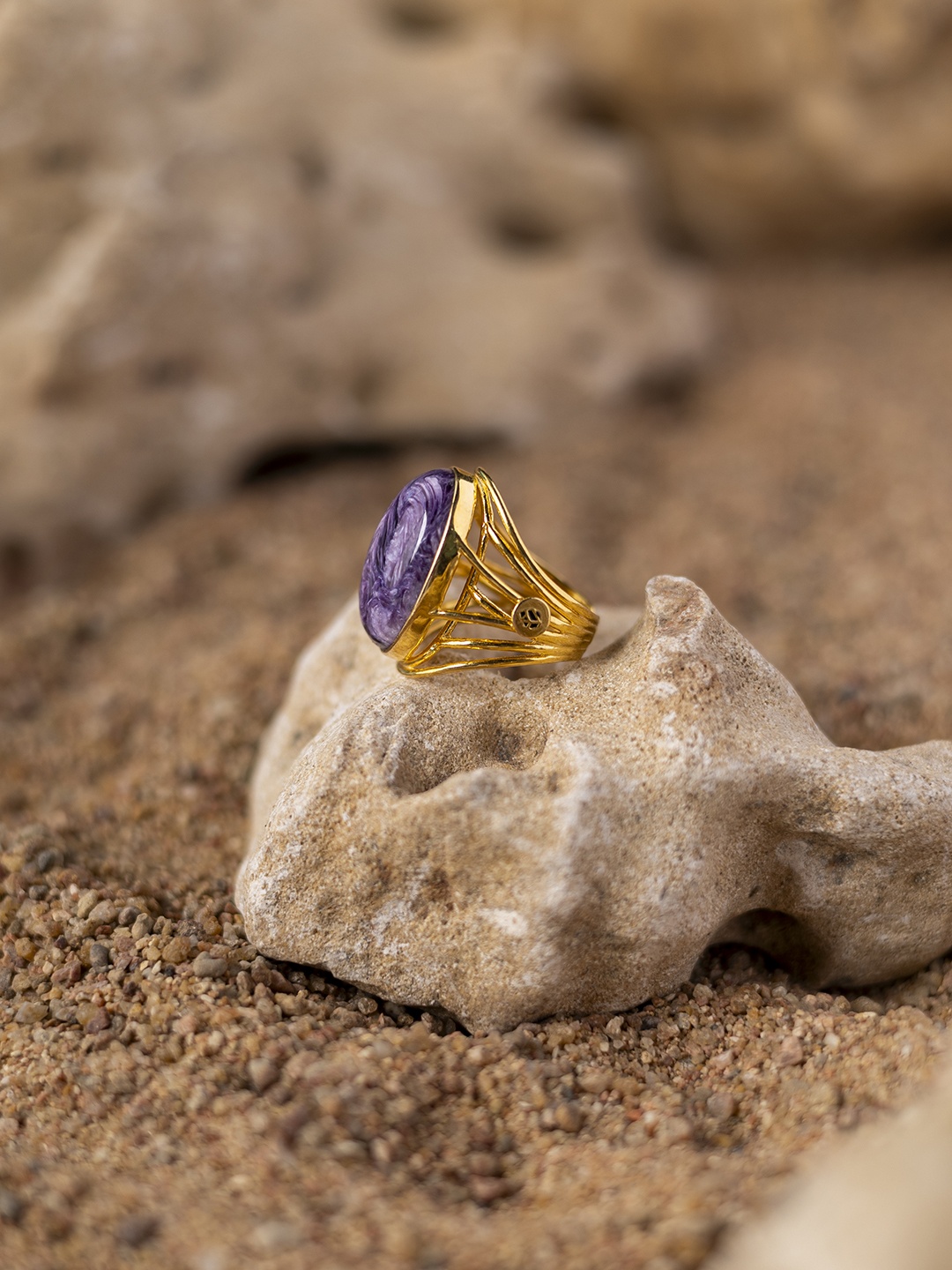 

Stone Story By Shruti 925 Sterling Silver 18K Gold- Plated Stone Studded Finger Ring