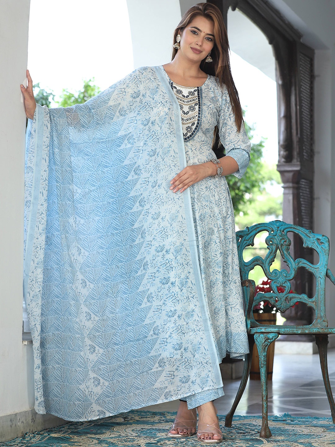 

G4Girl Floral Printed Round Neck Thread Work Pure Cotton Kurta With Trouser With Dupatta, Blue