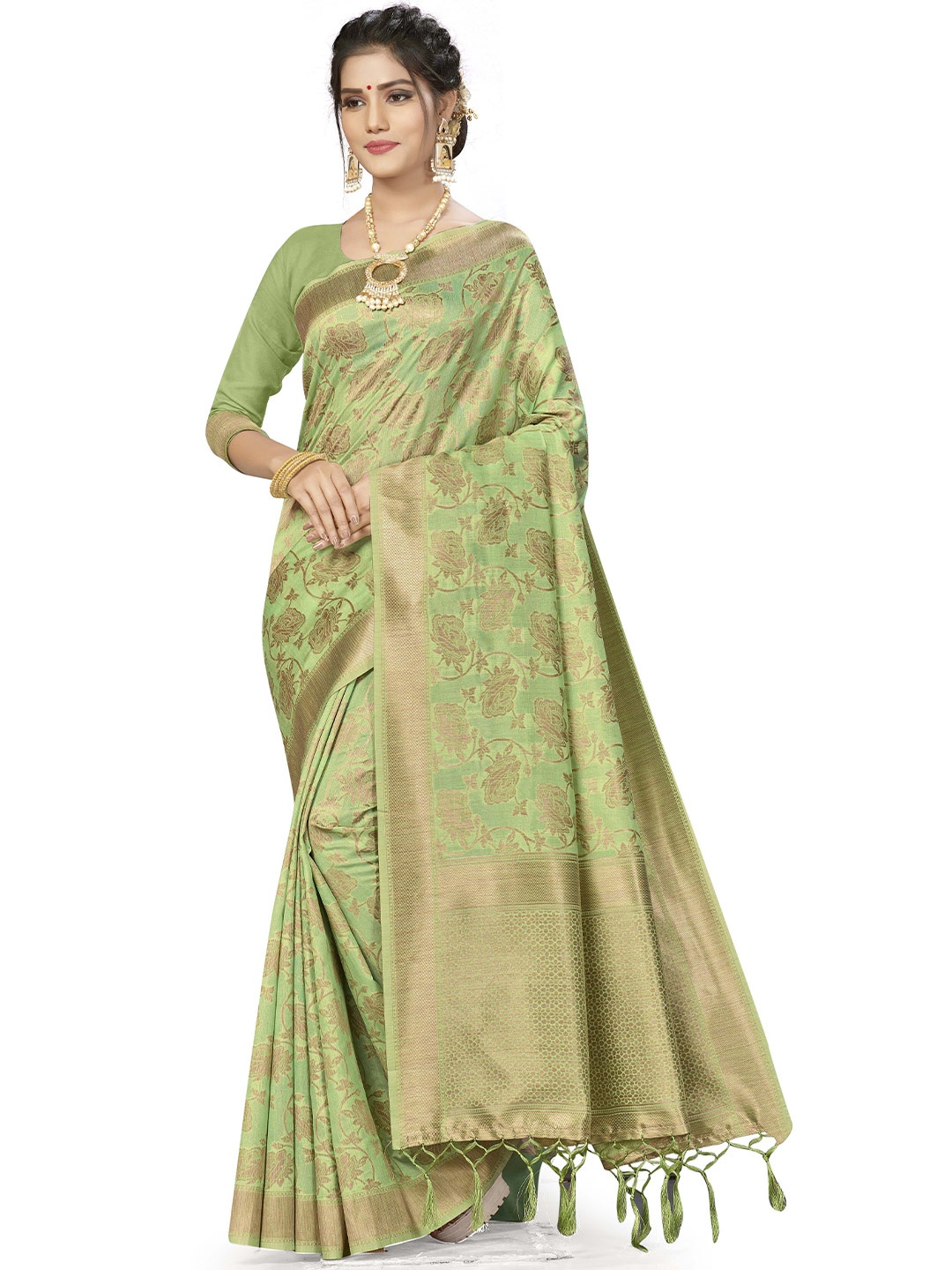 

Maroosh Woven Design Zari Banarasi Saree, Lime green