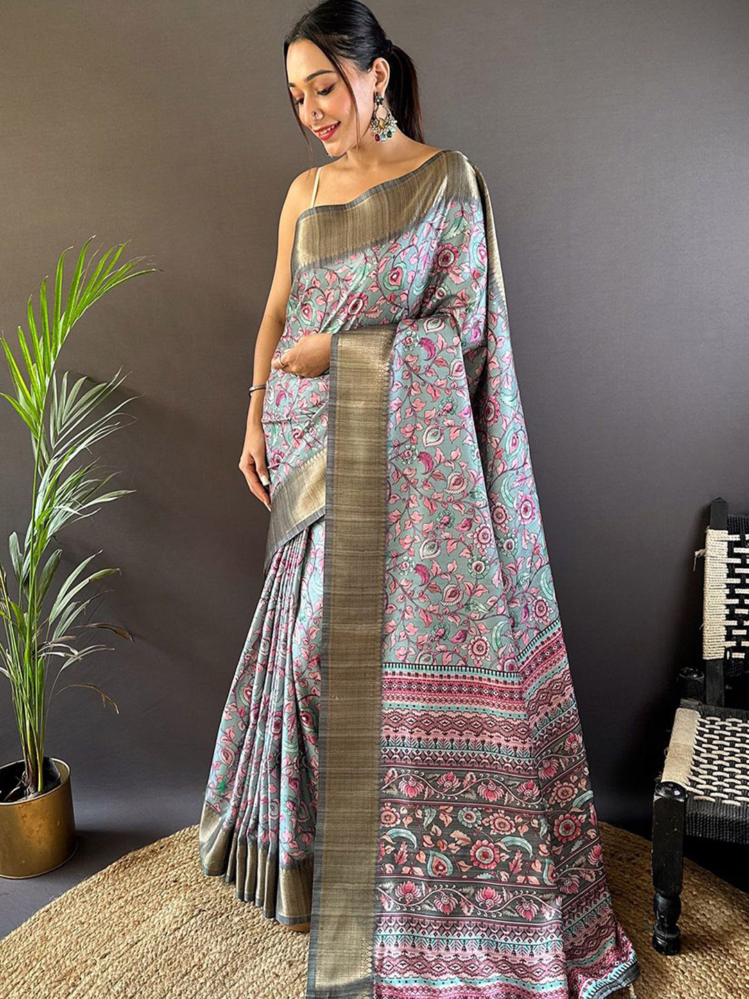 

SGF11 Kalamkari Zari Pure Silk Kanjeevaram Saree, Blue