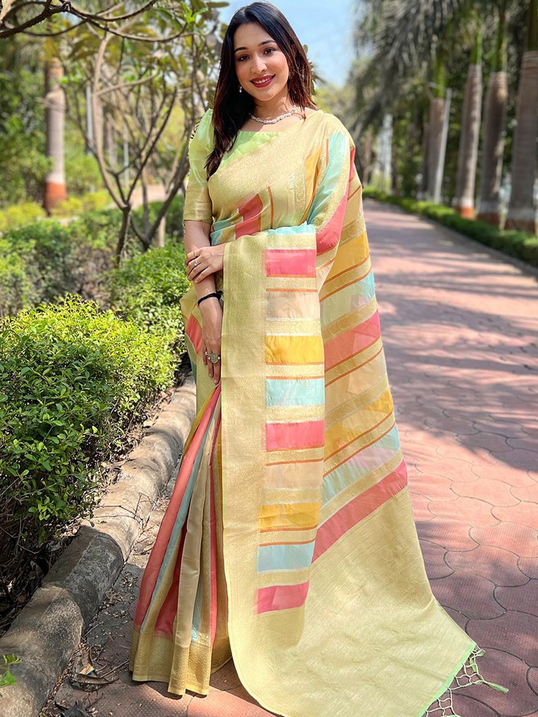 

SGF11 Woven Design Zari Pure Silk Traditional Kanjeevaram Saree, Green