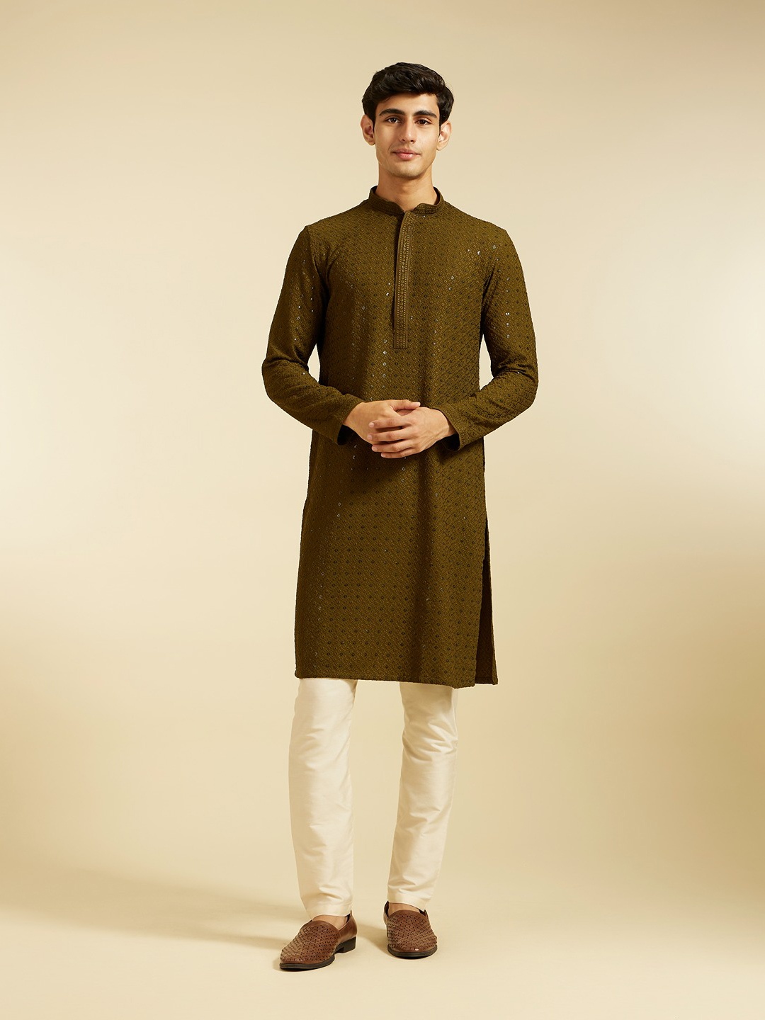 

Diwas by Manyavar Men Floral Embroidered Mandarin Collar Sequinned Straight Kurta, Green