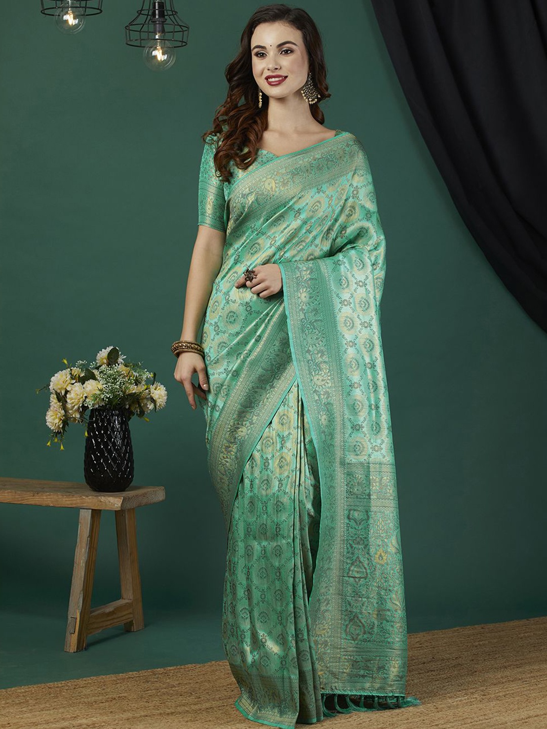 

HI FI NX Women Ethnic Motifs Zari Pure Silk Kanjeevaram Saree, Sea green