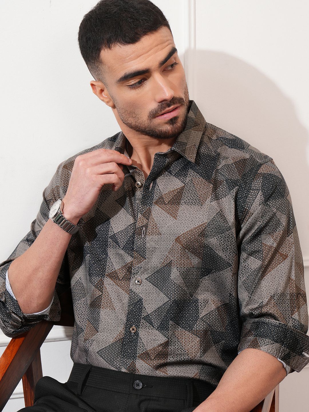 

Locomotive Luxe Men Premium Satin Printed Shirt, Grey