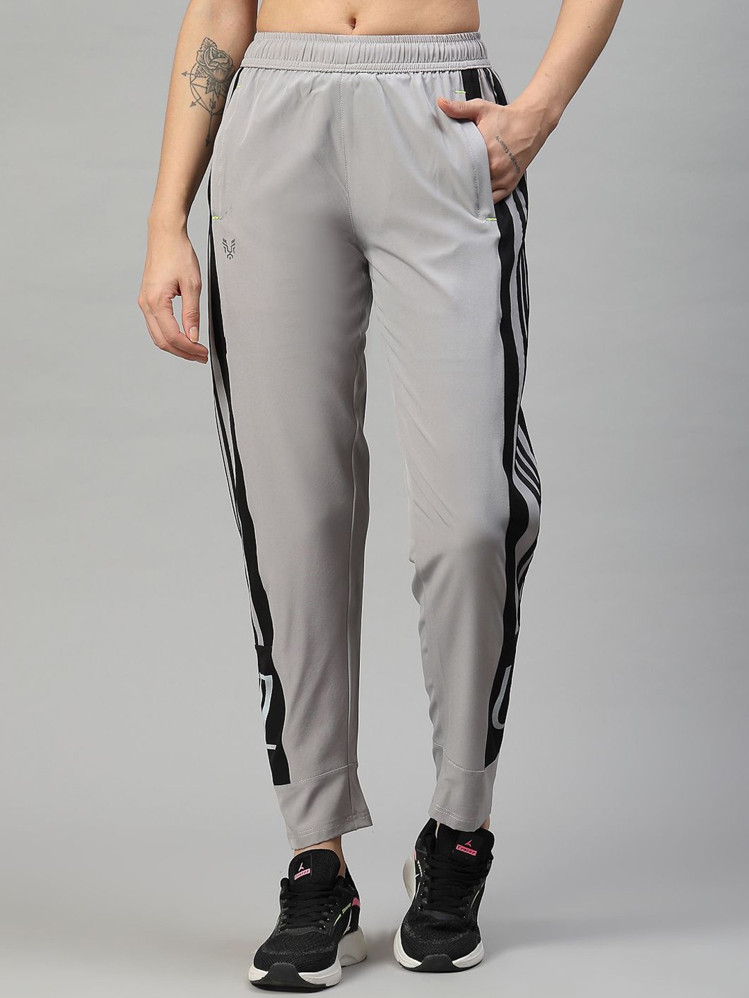 

UZARUS Women Solid Mid-Rise Track Pants, Grey melange