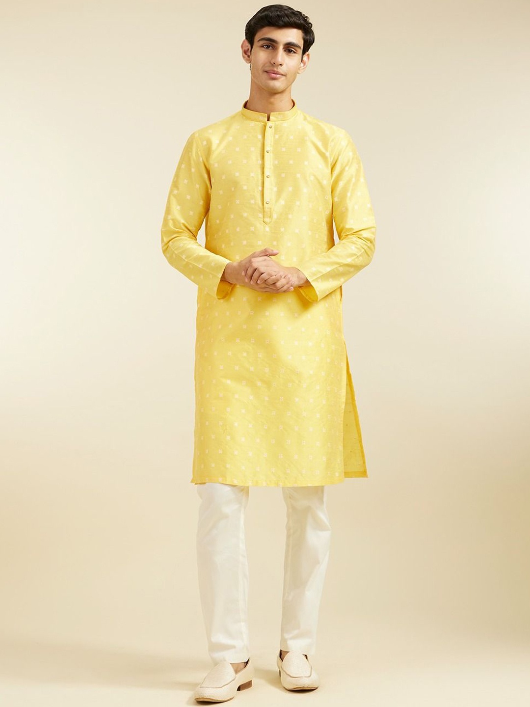 

Diwas by Manyavar Men Geometric Woven Design Mandarin Collar Straight Kurta, Yellow